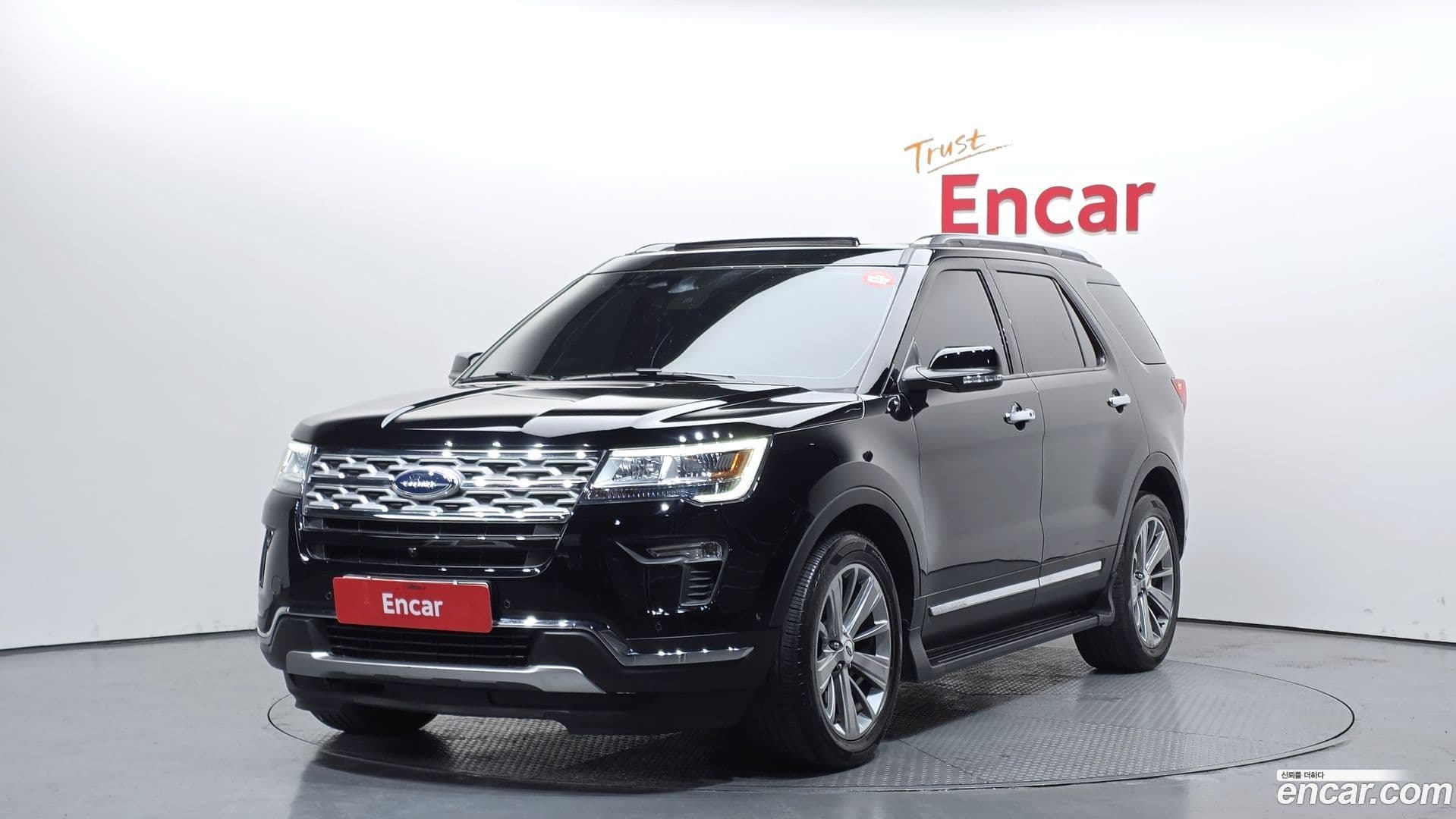 Main__Slider__Photo:Explorer Ford 2018.4-0