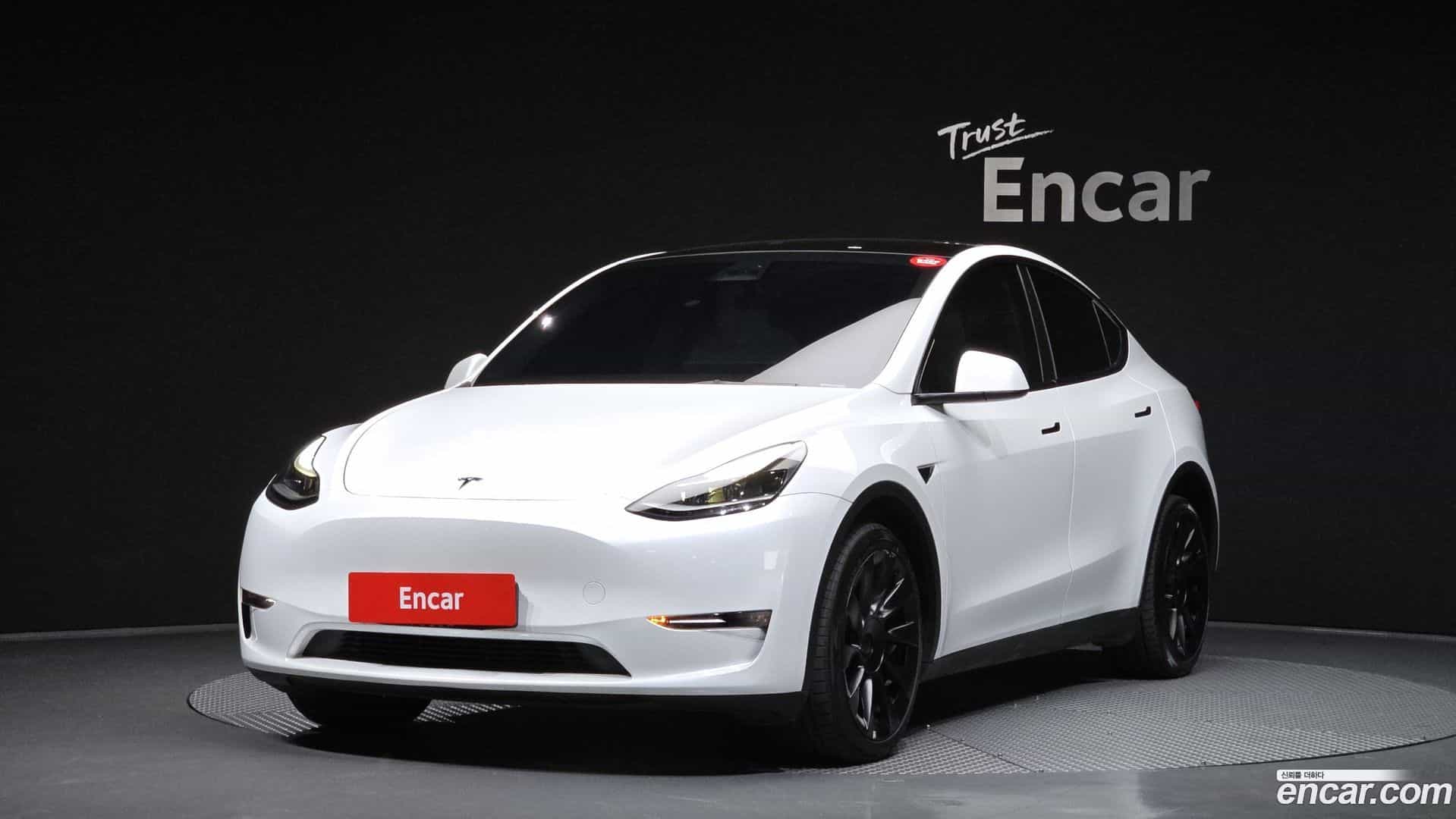 Model Y Tesla 2023.5-OUTER-001