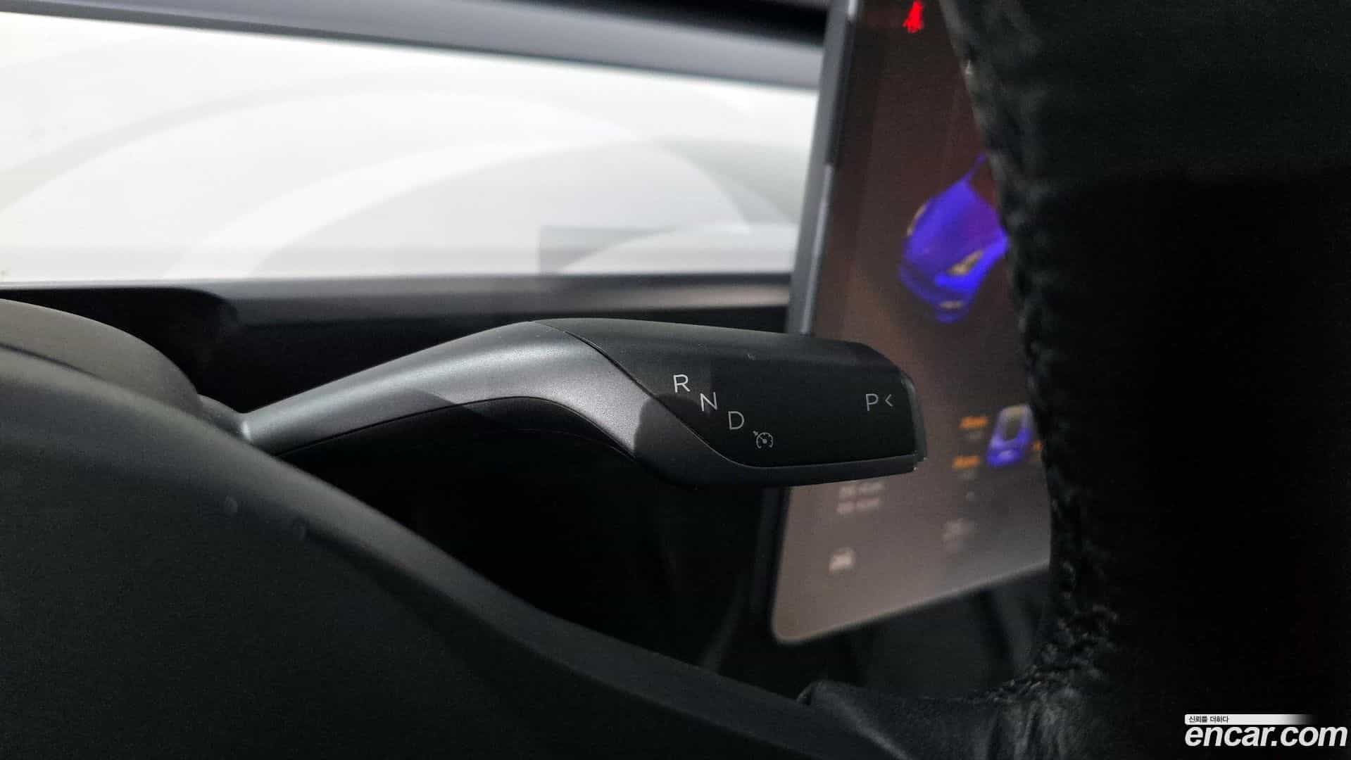 Model Y Tesla 2023.5-INNER-009