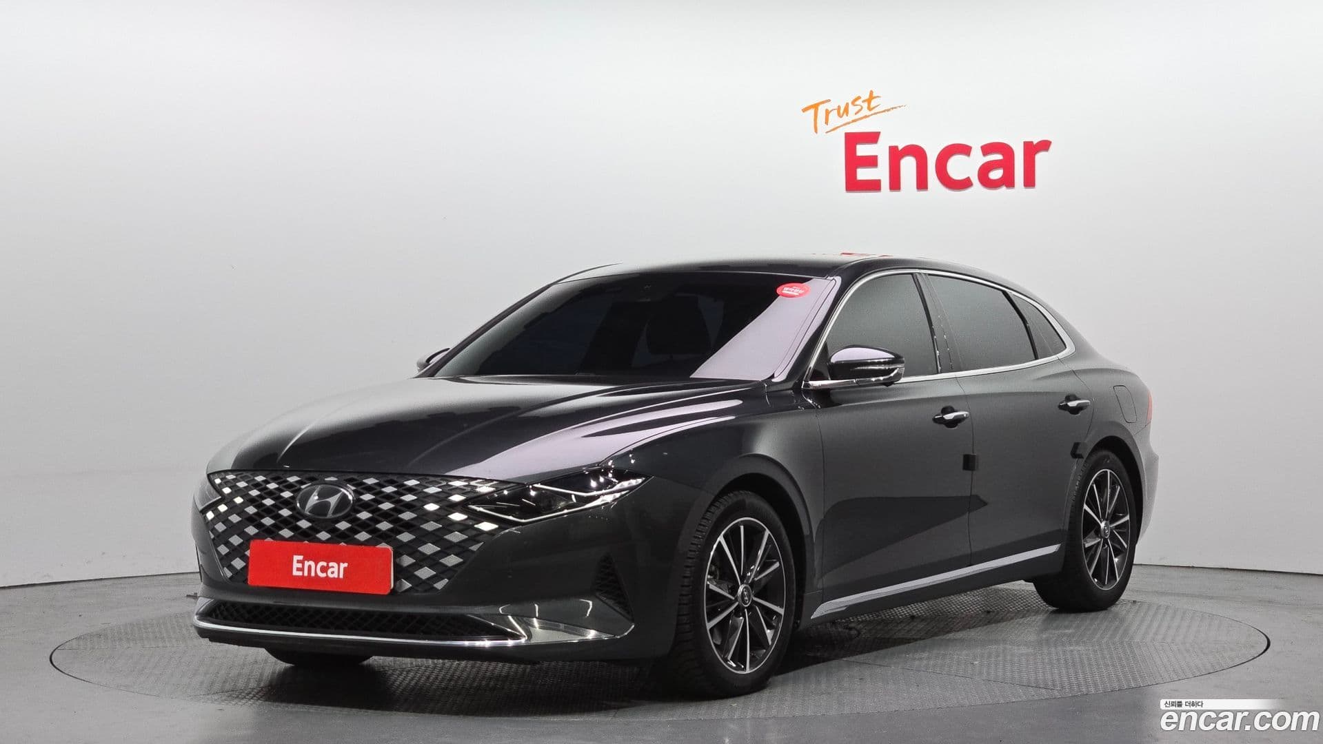 Main__Slider__Photo:Grandeur Hyundai 2020.9-0