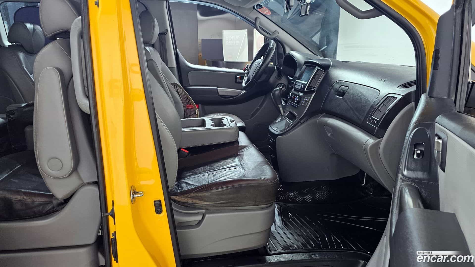 Starex Hyundai 2018.7-INNER-010
