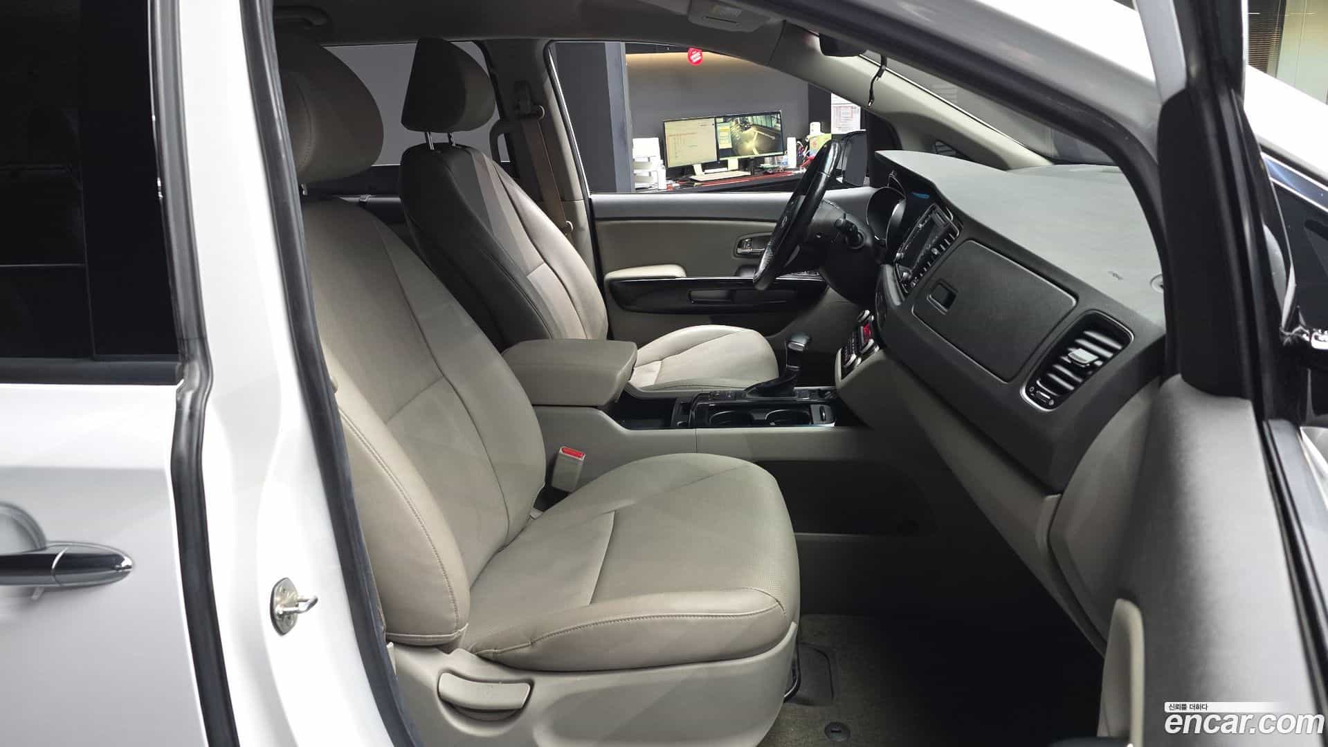 Canival Kia 2017.9-OPTION-015