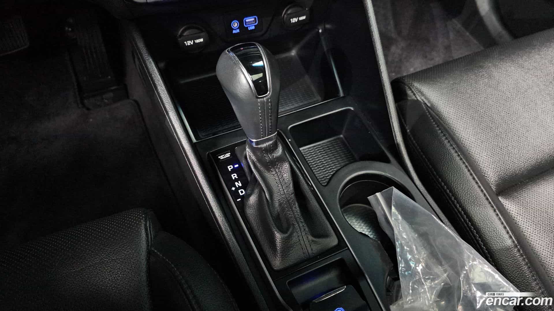 Tucson Hyundai 2016.2-INNER-009