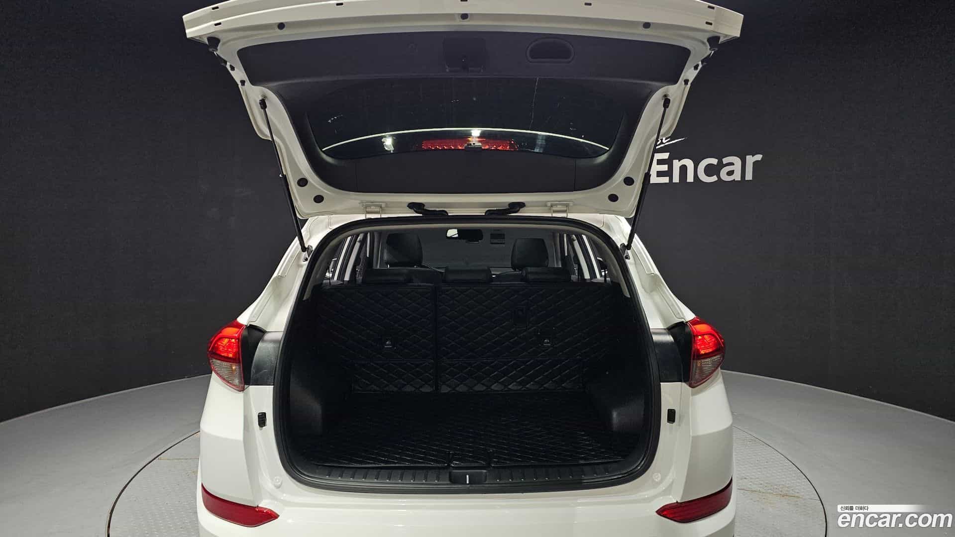 Tucson Hyundai 2016.2-OPTION-024