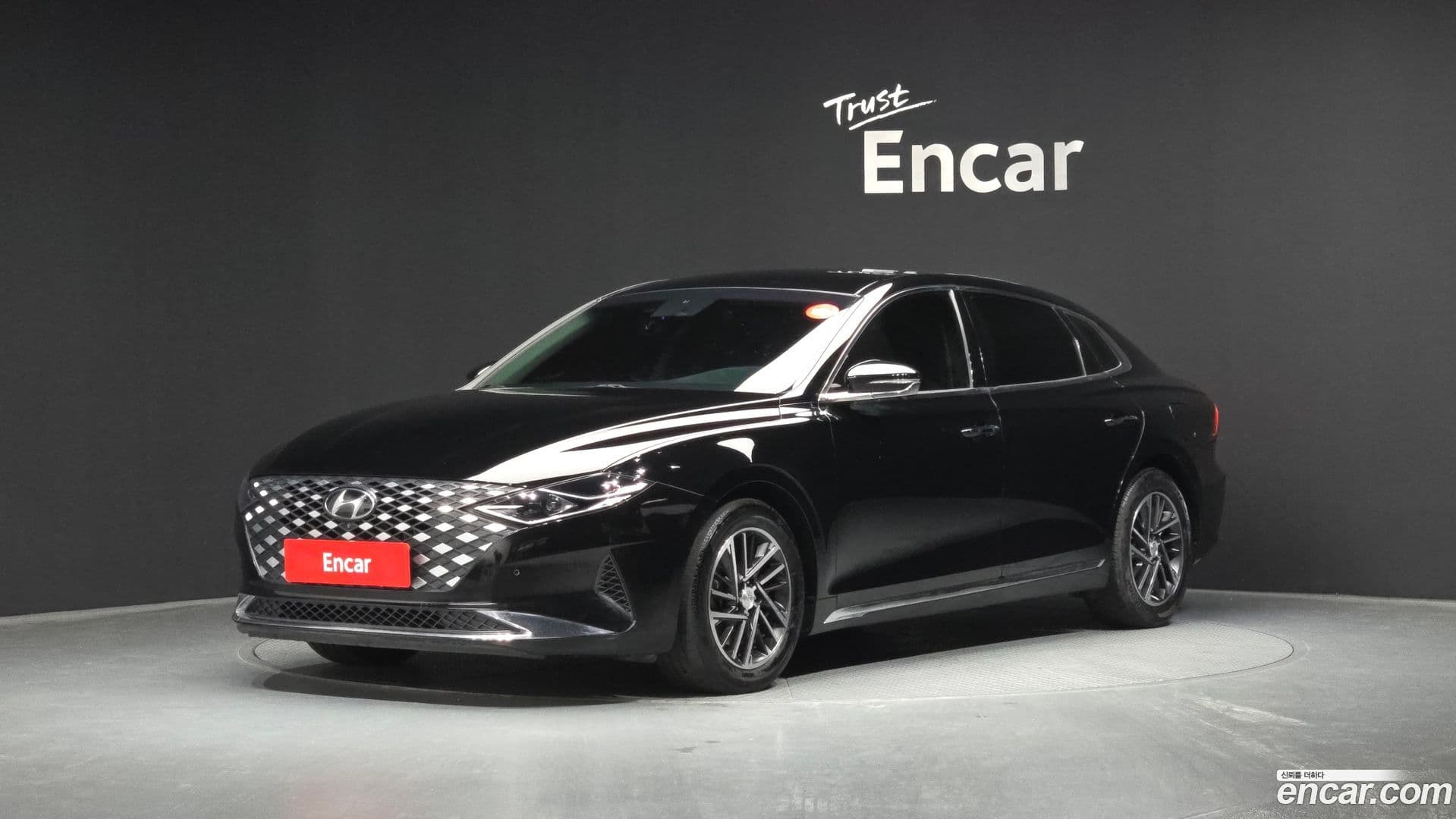 Main__Slider__Photo:Grandeur Hyundai 2020.4-0