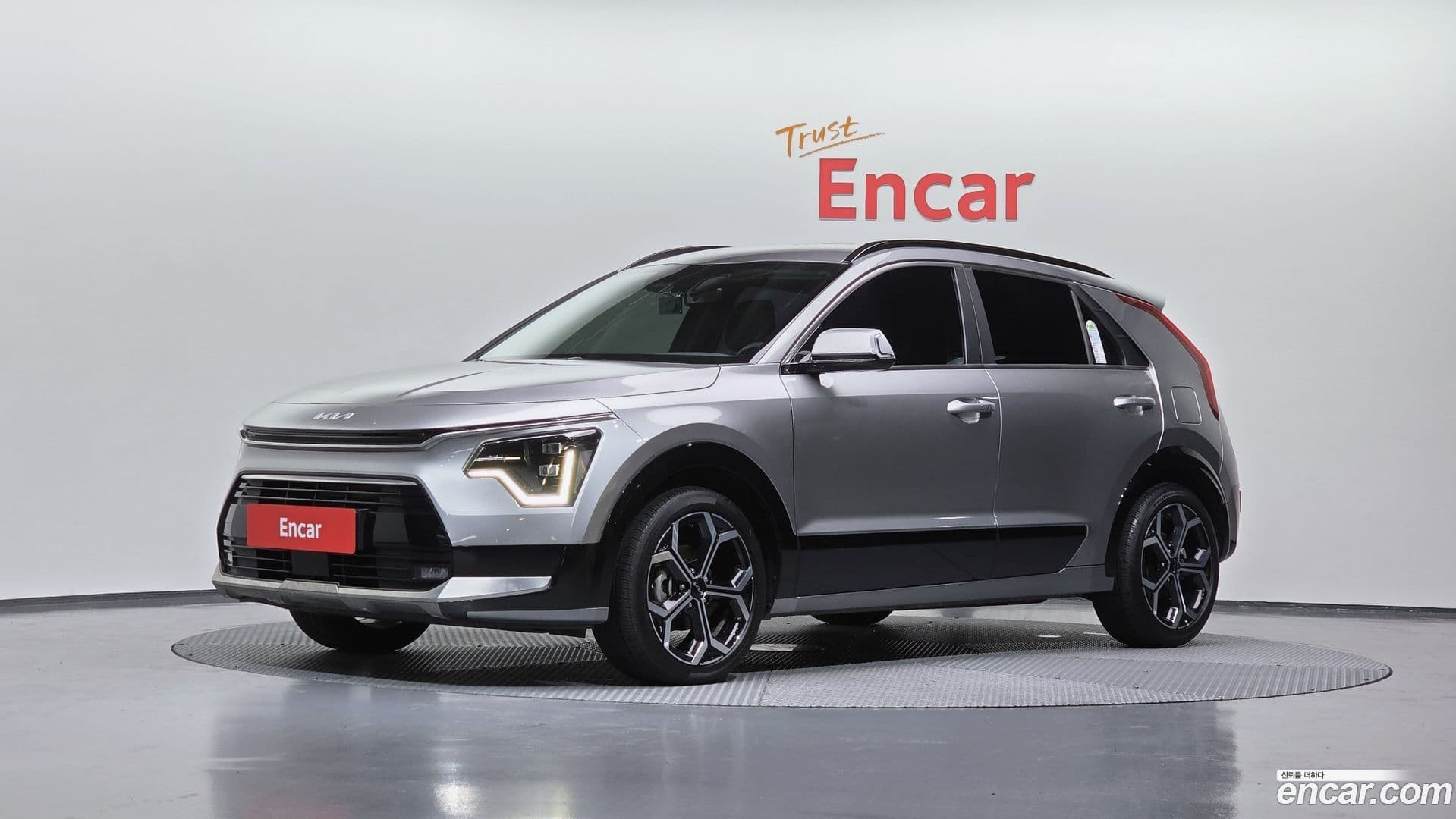 Main__Slider__Photo:Niro Kia 2025.1-0