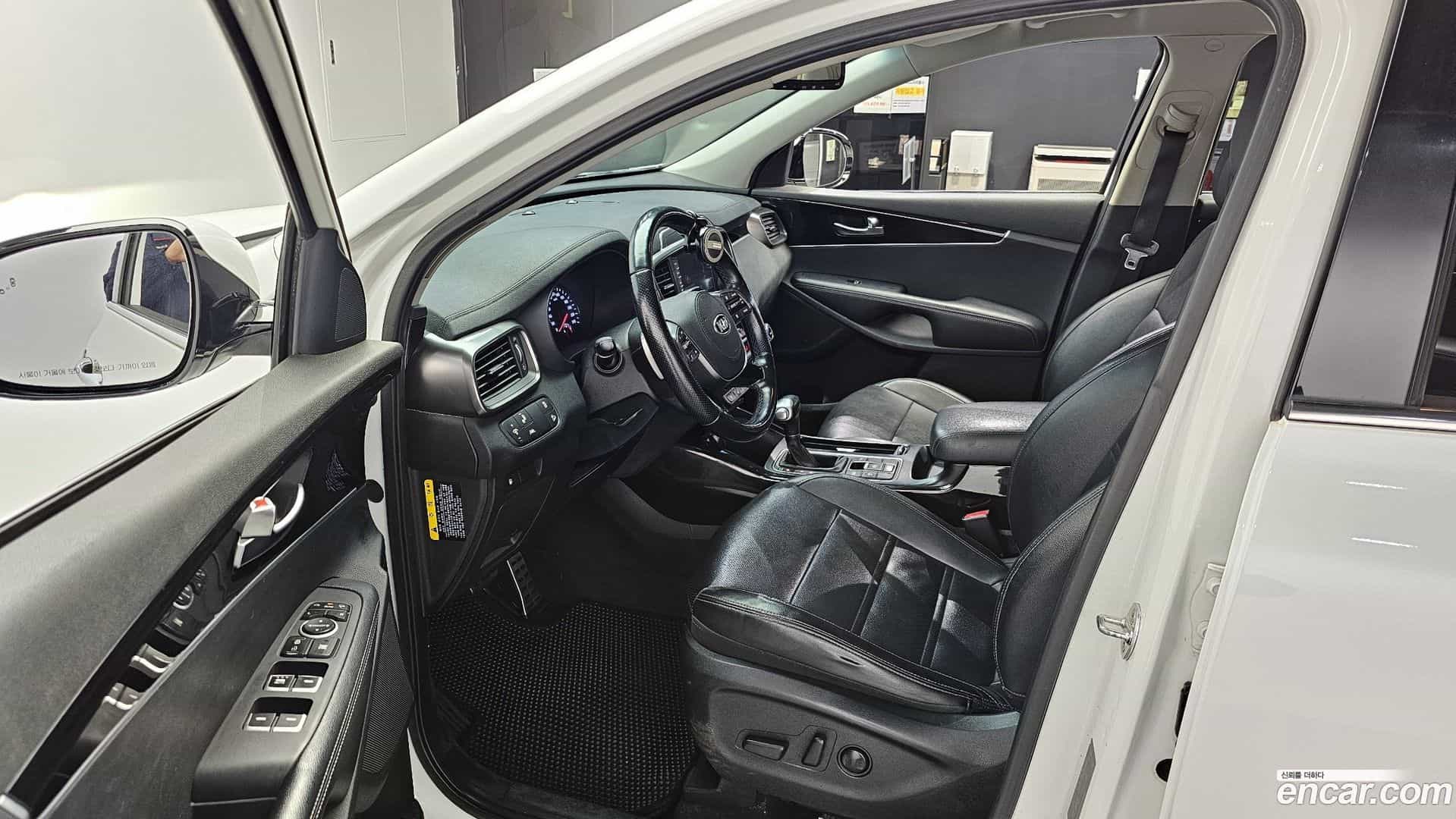Sorento Kia 2019.3-INNER-010
