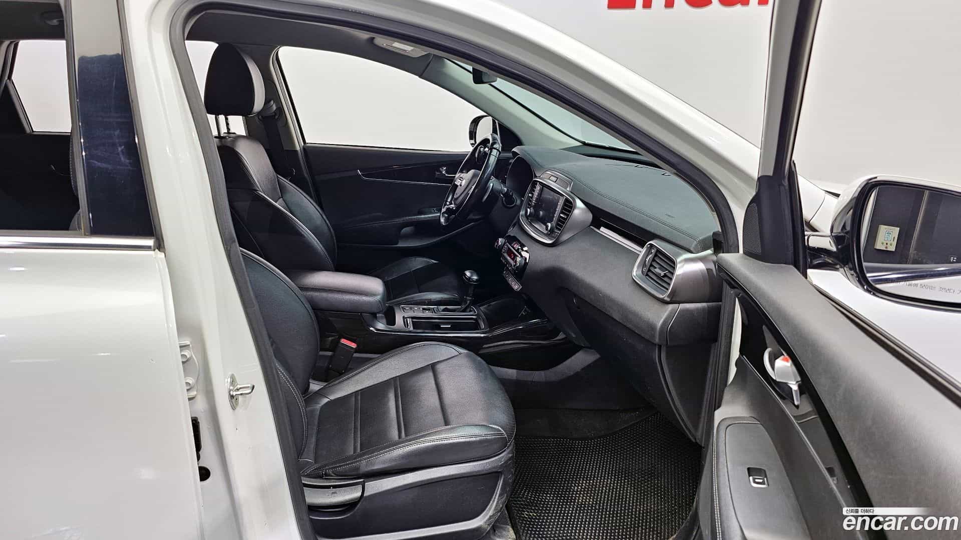 Sorento Kia 2019.3-OPTION-015