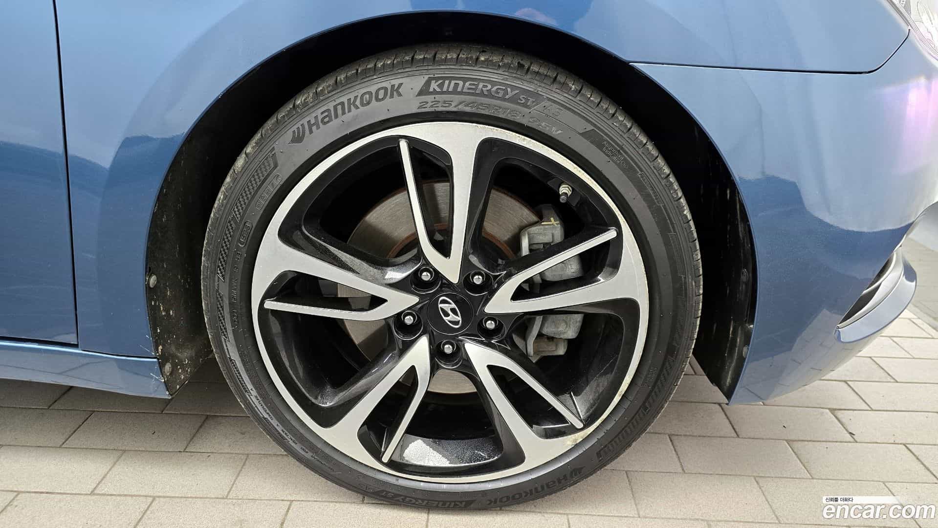 i40 Hyundai 2015.2-OUTER-005