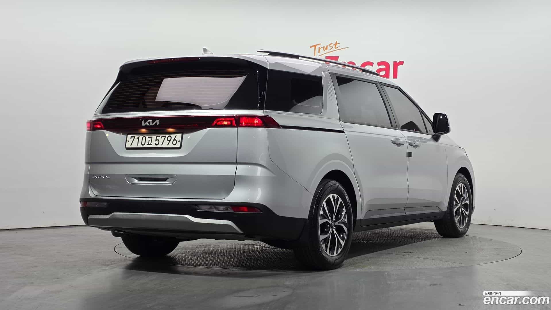 Canival Kia 2022.2-OUTER-002