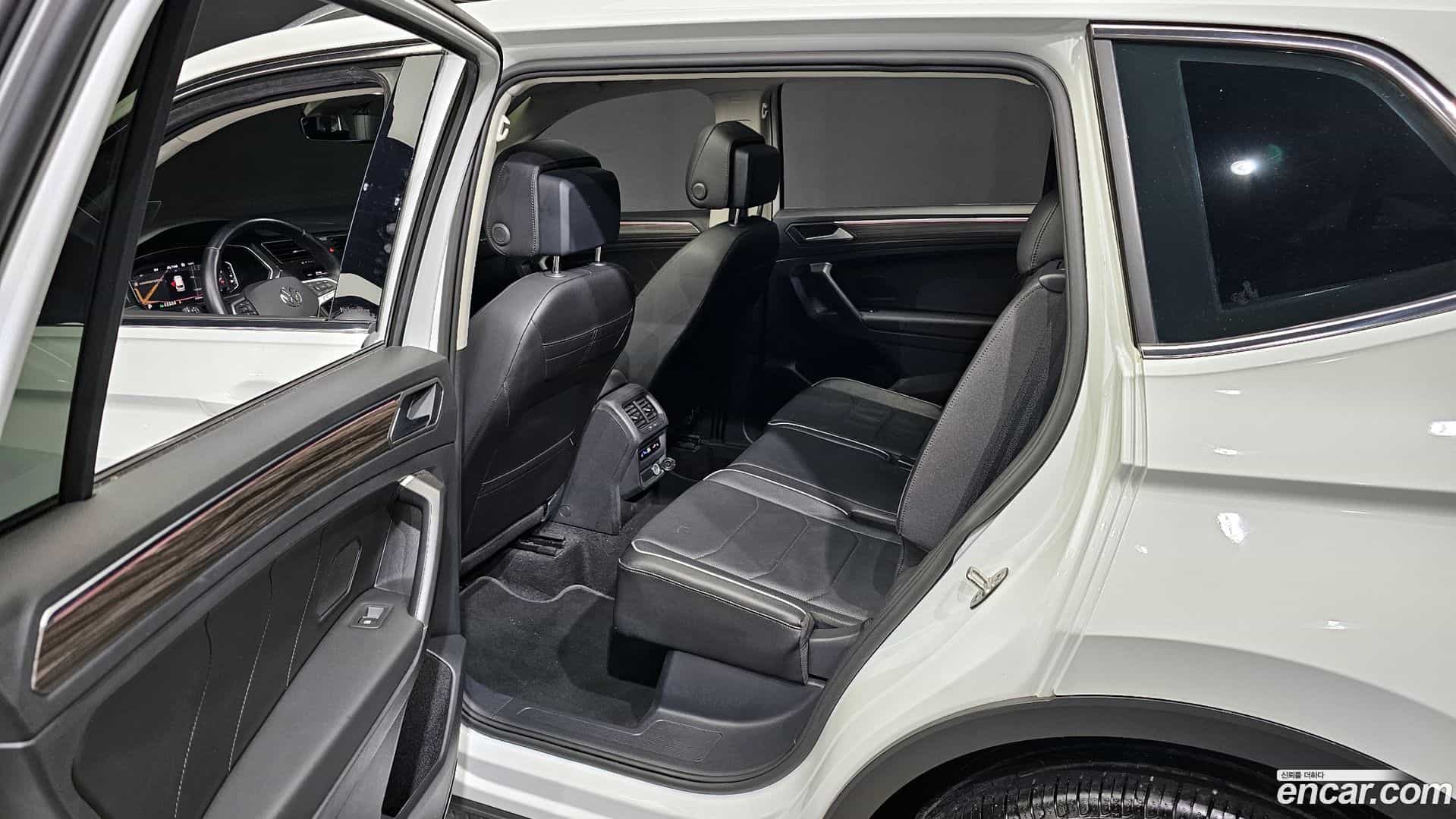 Tiguan Volkswagen 2023.2-OPTION-015