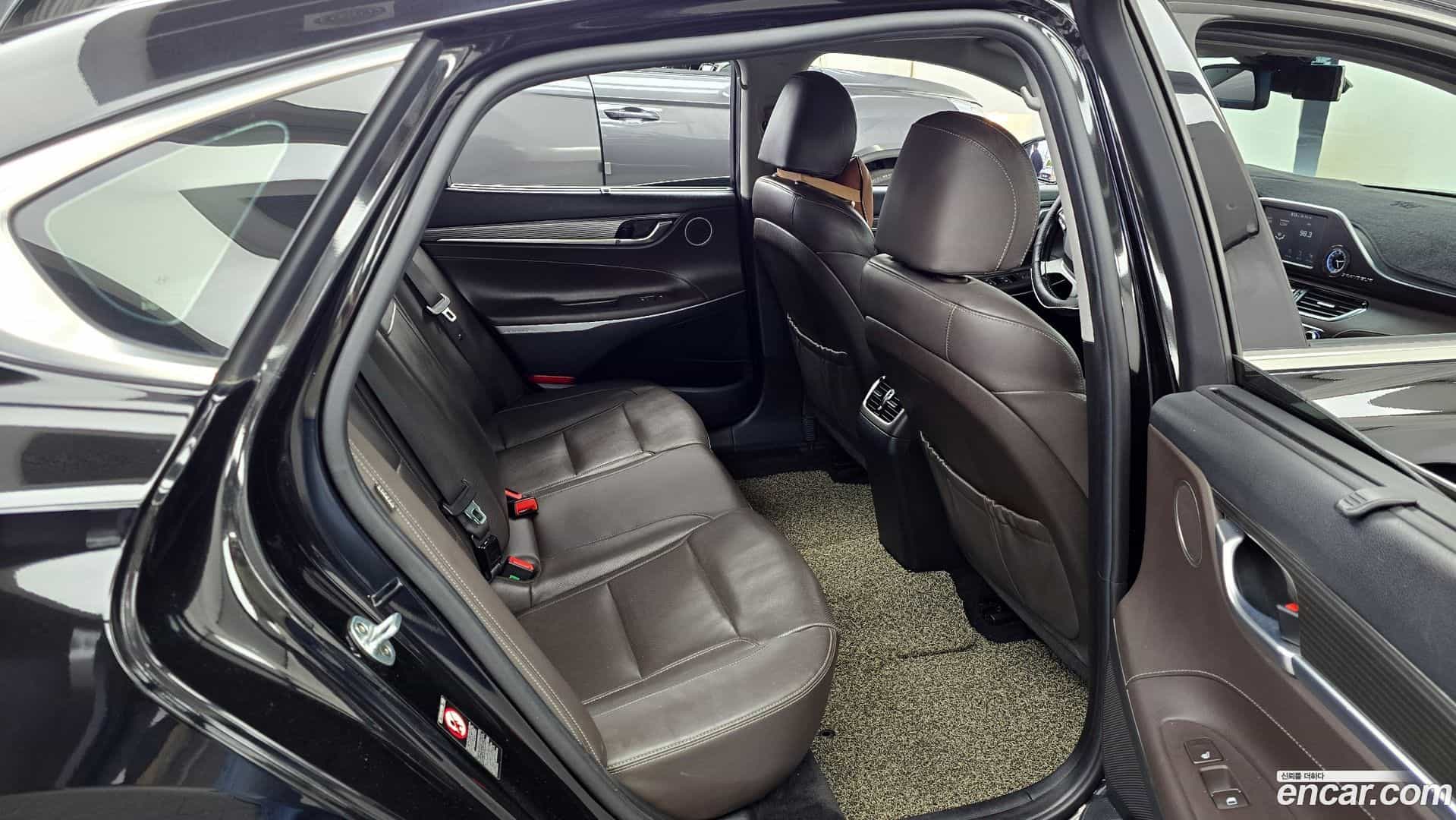 Grandeur Hyundai 2017.6-OPTION-016