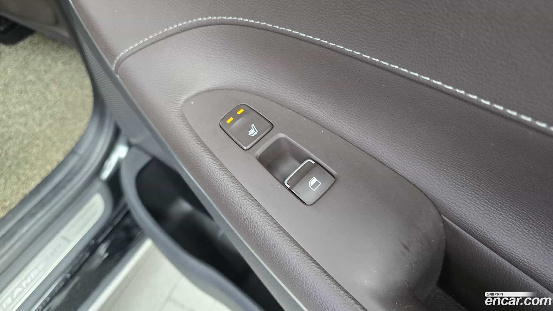 Grandeur Hyundai 2017.6-OPTION-023
