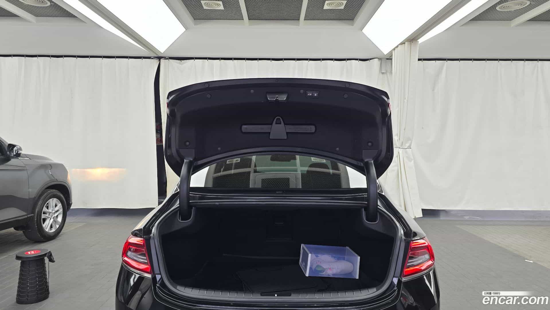 Grandeur Hyundai 2017.6-OPTION-024