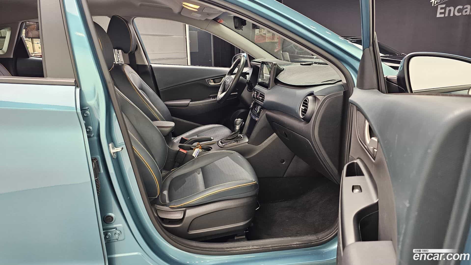 Kona Hyundai 2017.8-OPTION-015