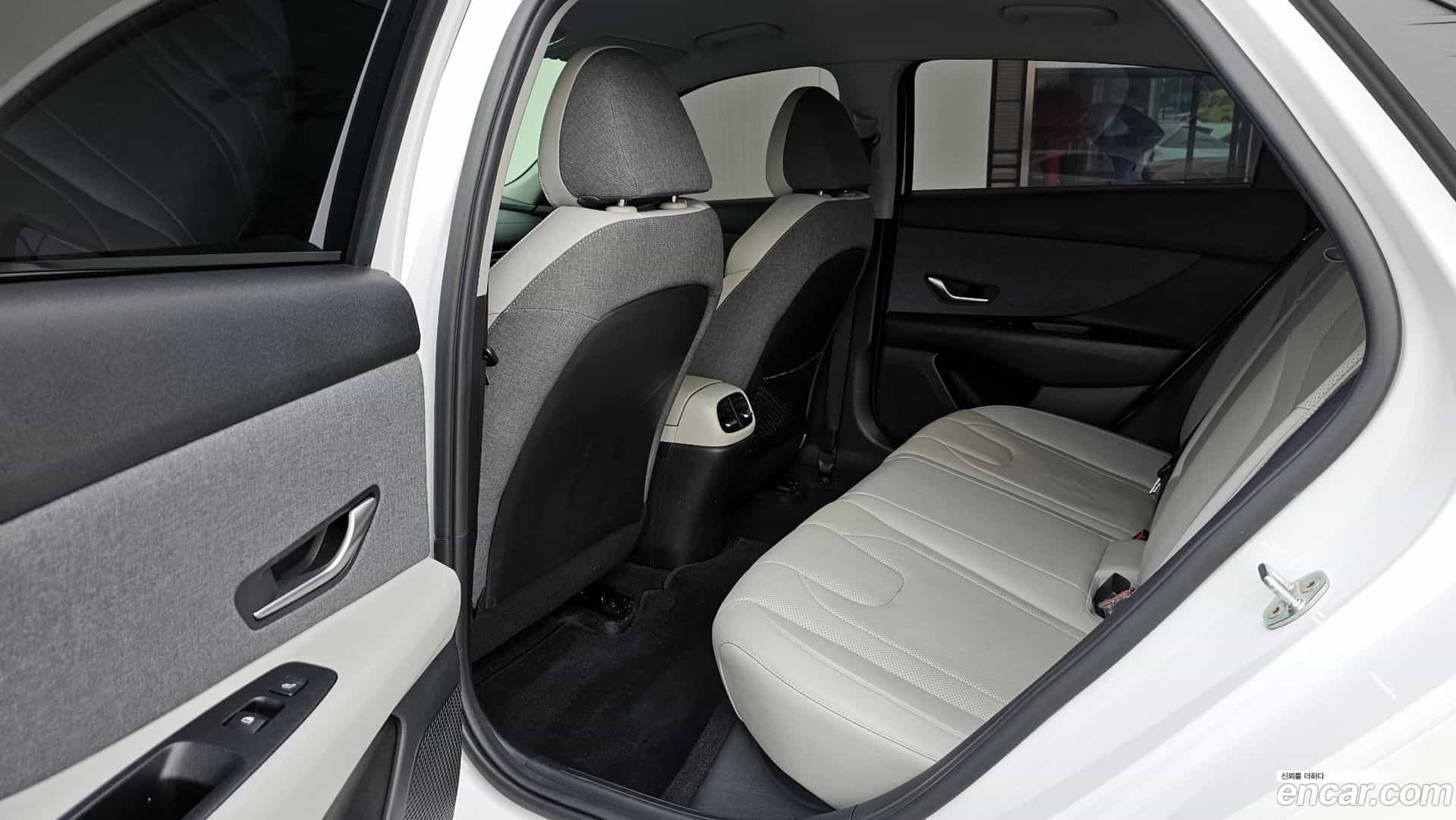 AVANTE Hyundai 2021.2-INNER-010
