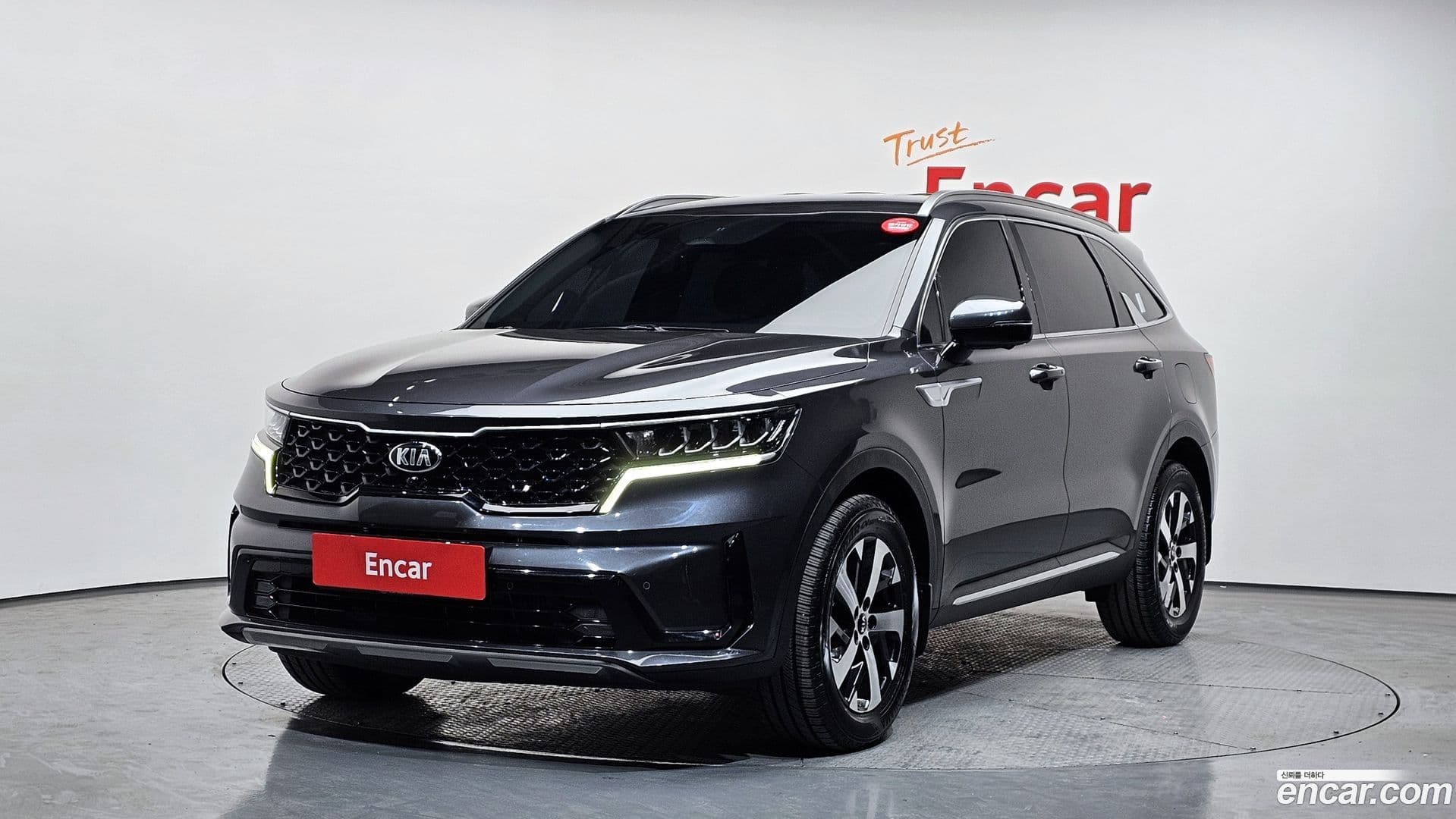 Main__Slider__Photo:Sorento Kia 2021.6-0