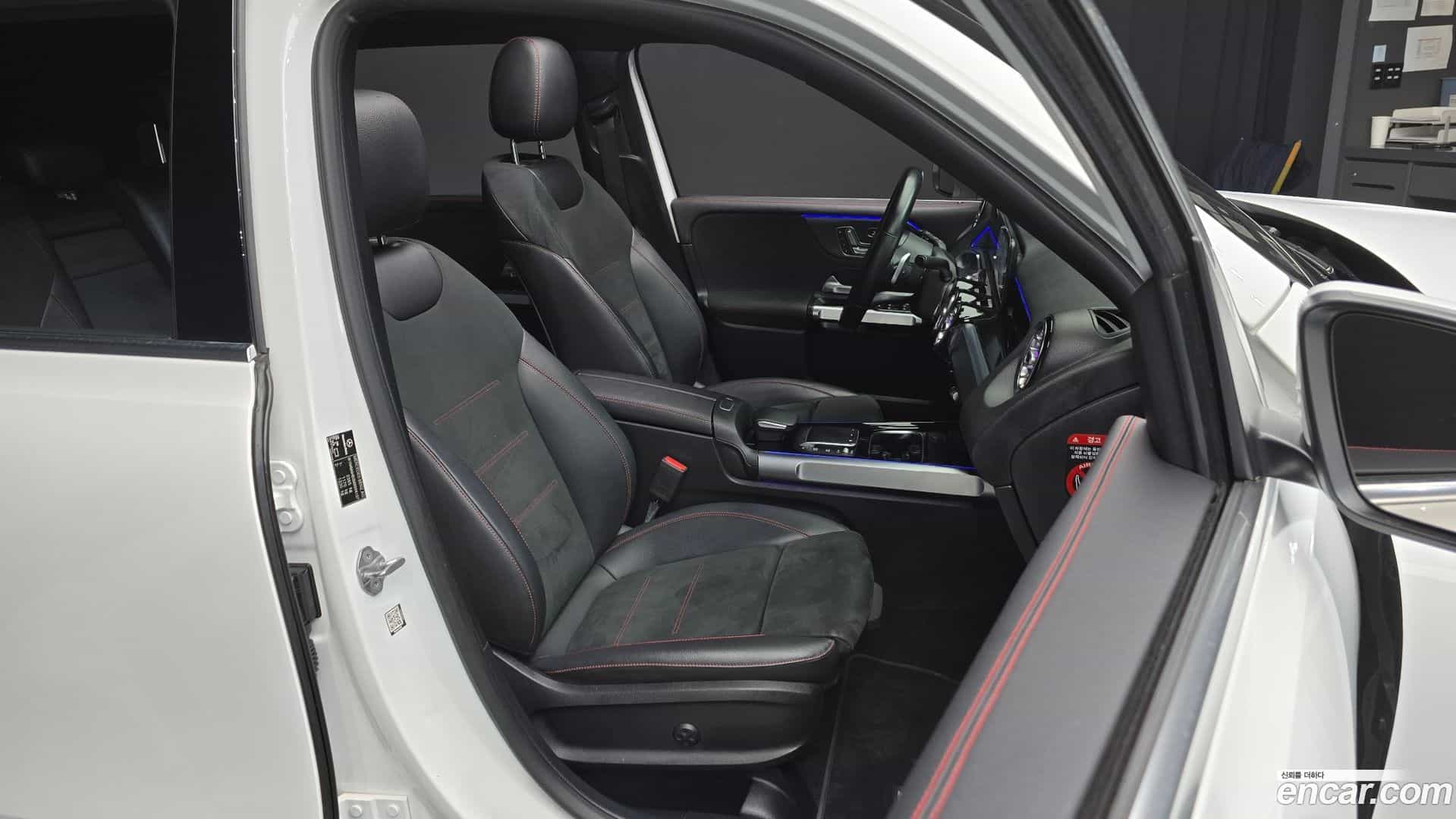 GLB-Class Mercedes-Benz 2021.2-OPTION-016