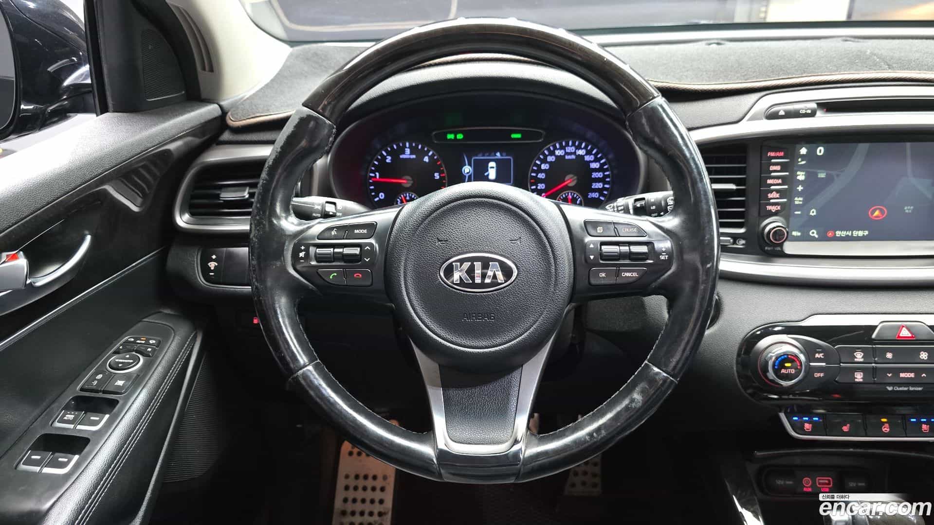 Sorento Kia 2015.6-OPTION-017