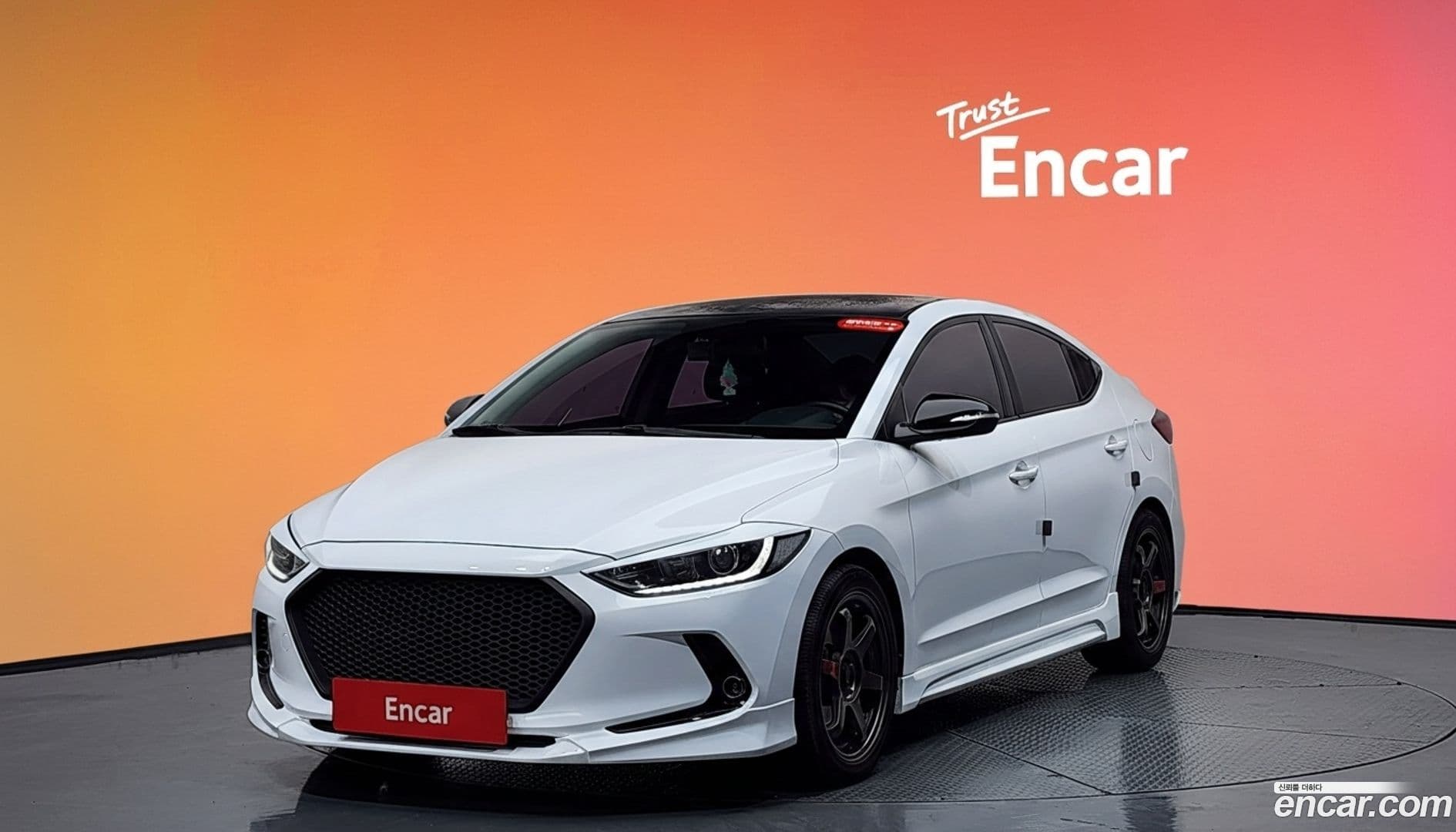 Main__Slider__Photo:AVANTE Hyundai 2018.3-0