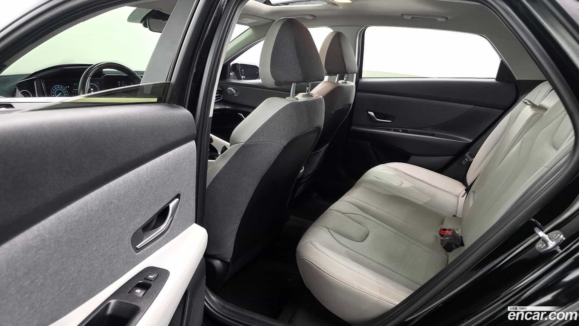 AVANTE Hyundai 2020.7-OPTION-016