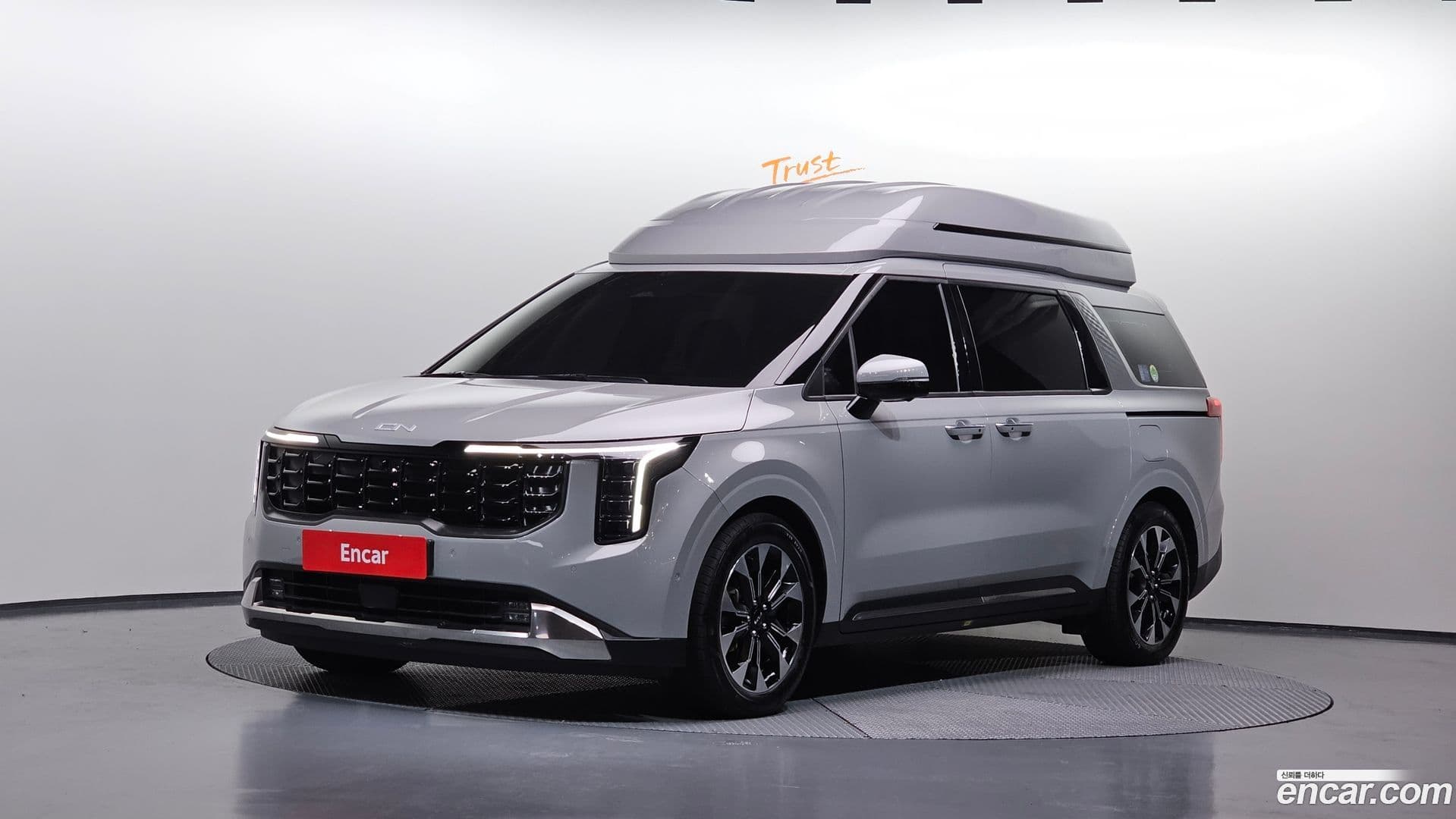 Main__Slider__Photo:Canival Kia 2023.3-0