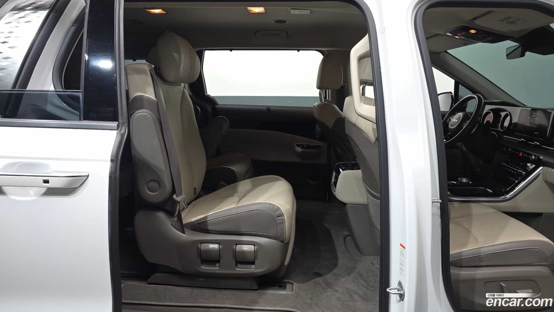Canival Kia 2022.9-OPTION-016