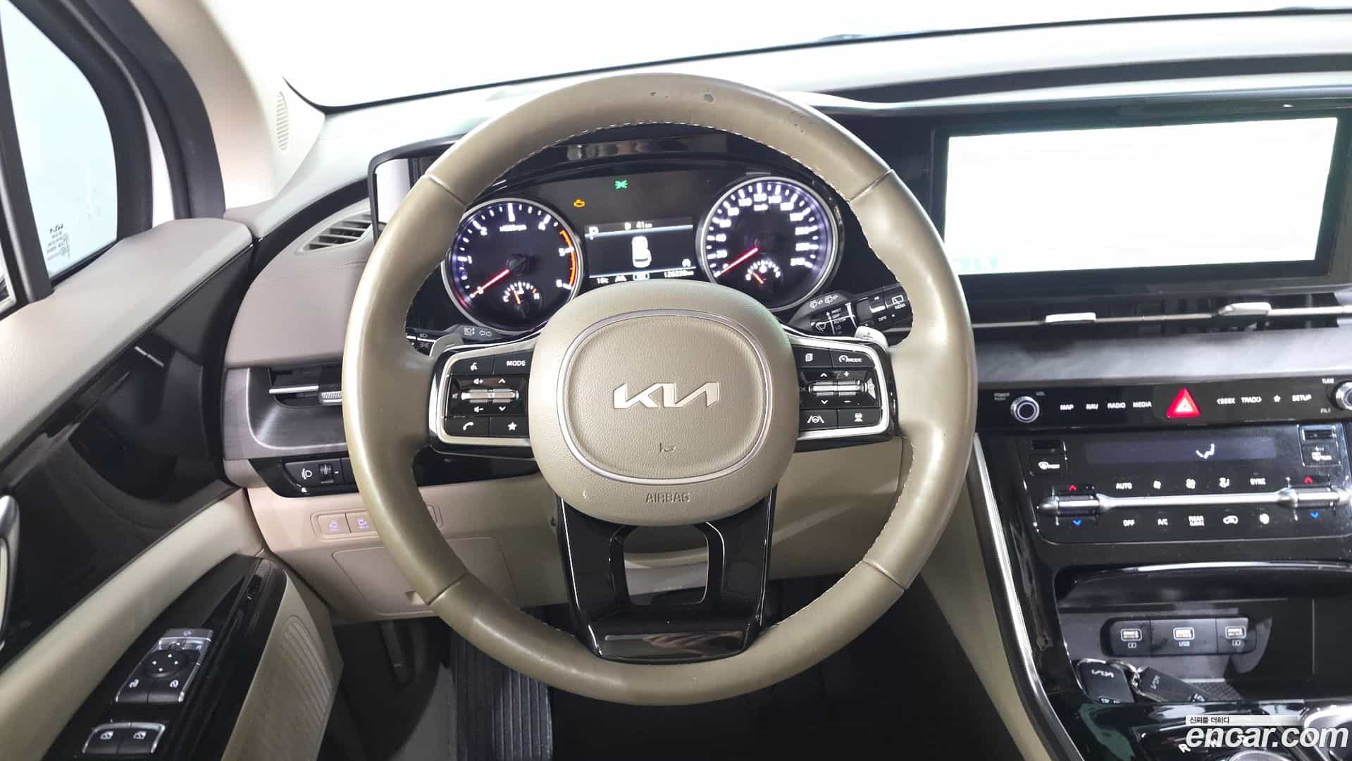 Canival Kia 2022.9-OPTION-017