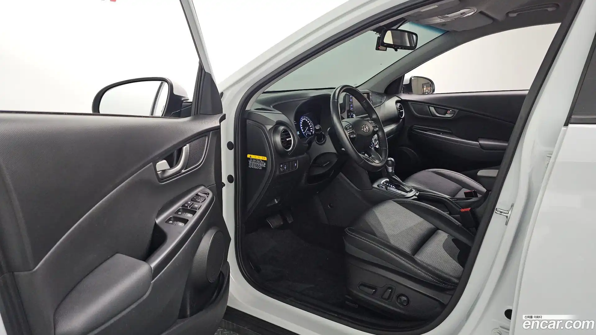 Kona Hyundai 2019.4-INNER-010