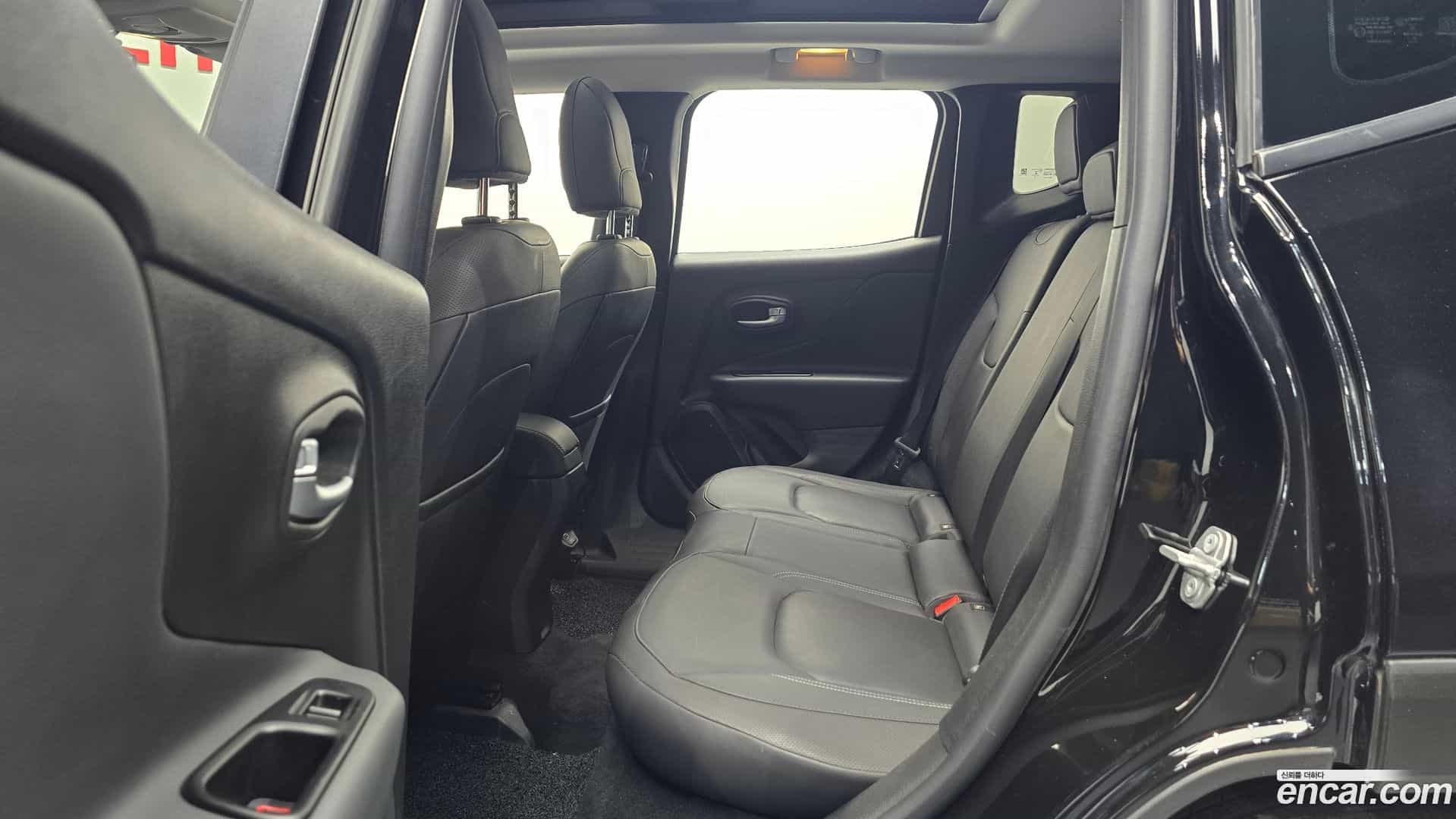 Renegade Jeep 2019.9-OPTION-016