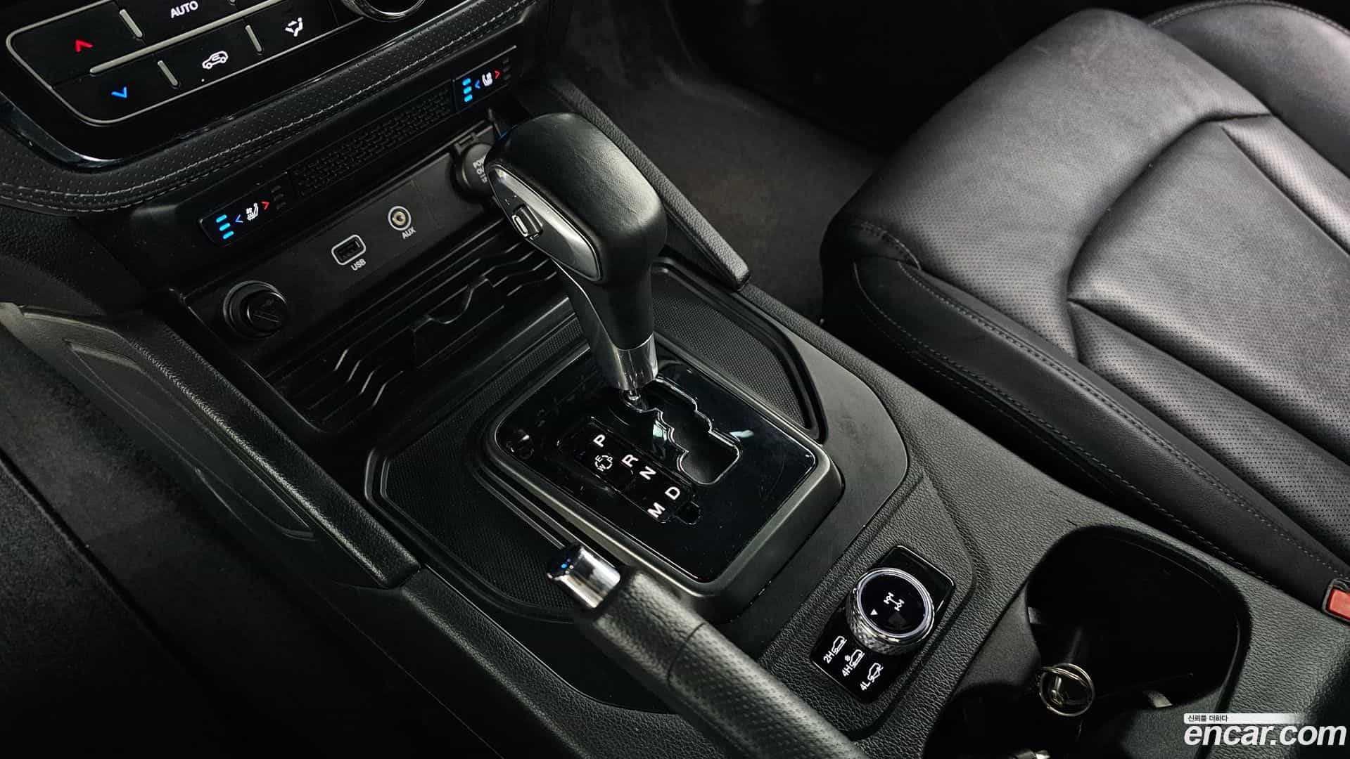 Rexton KG Mobility 2021.9-INNER-009