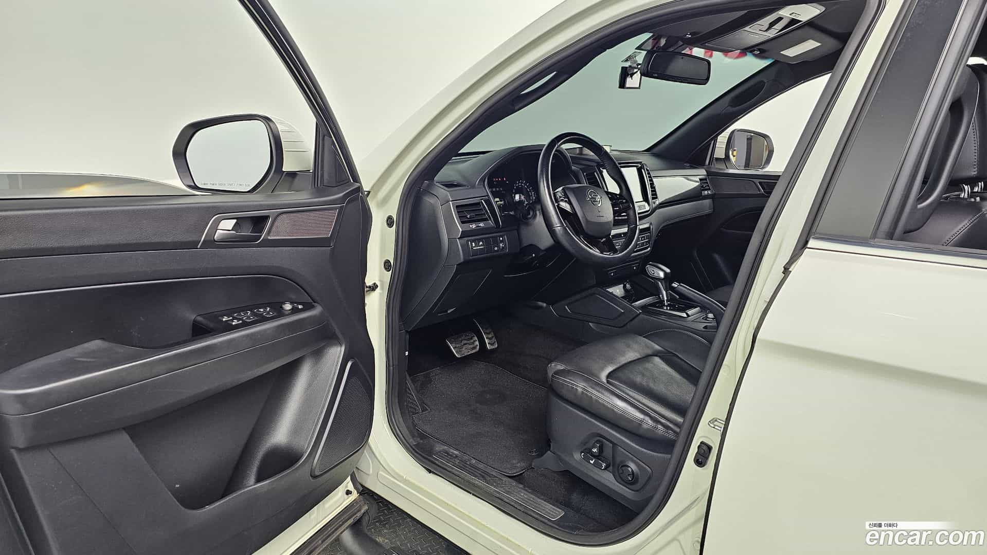 Rexton KG Mobility 2021.9-OPTION-015