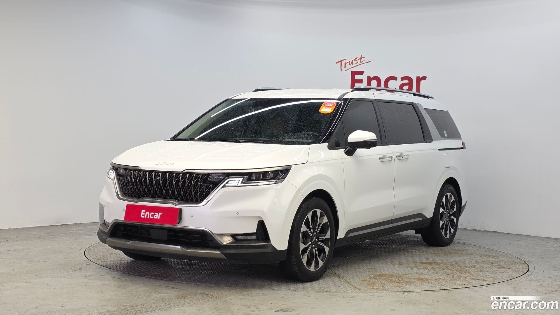 Main__Slider__Photo:Canival Kia 2023.2-0