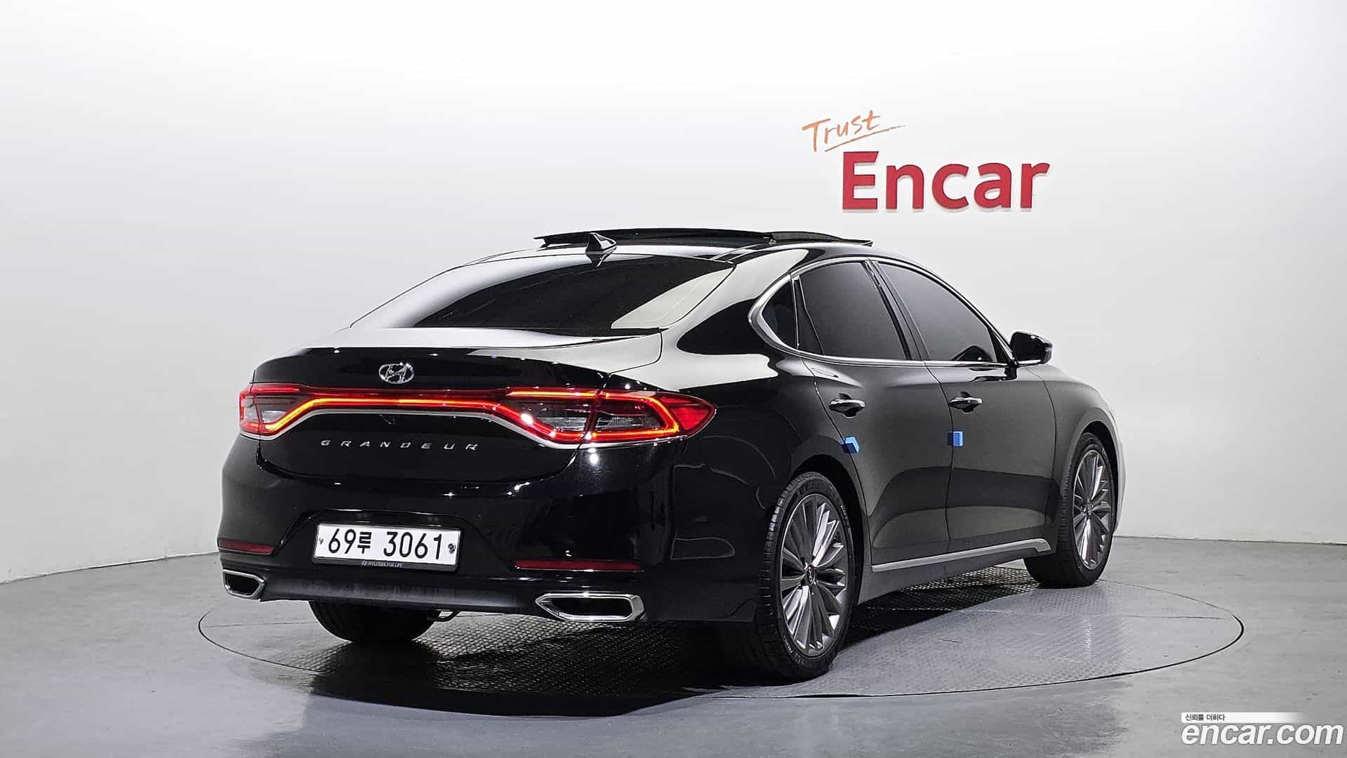 Grandeur Hyundai 2019.1-OUTER-002