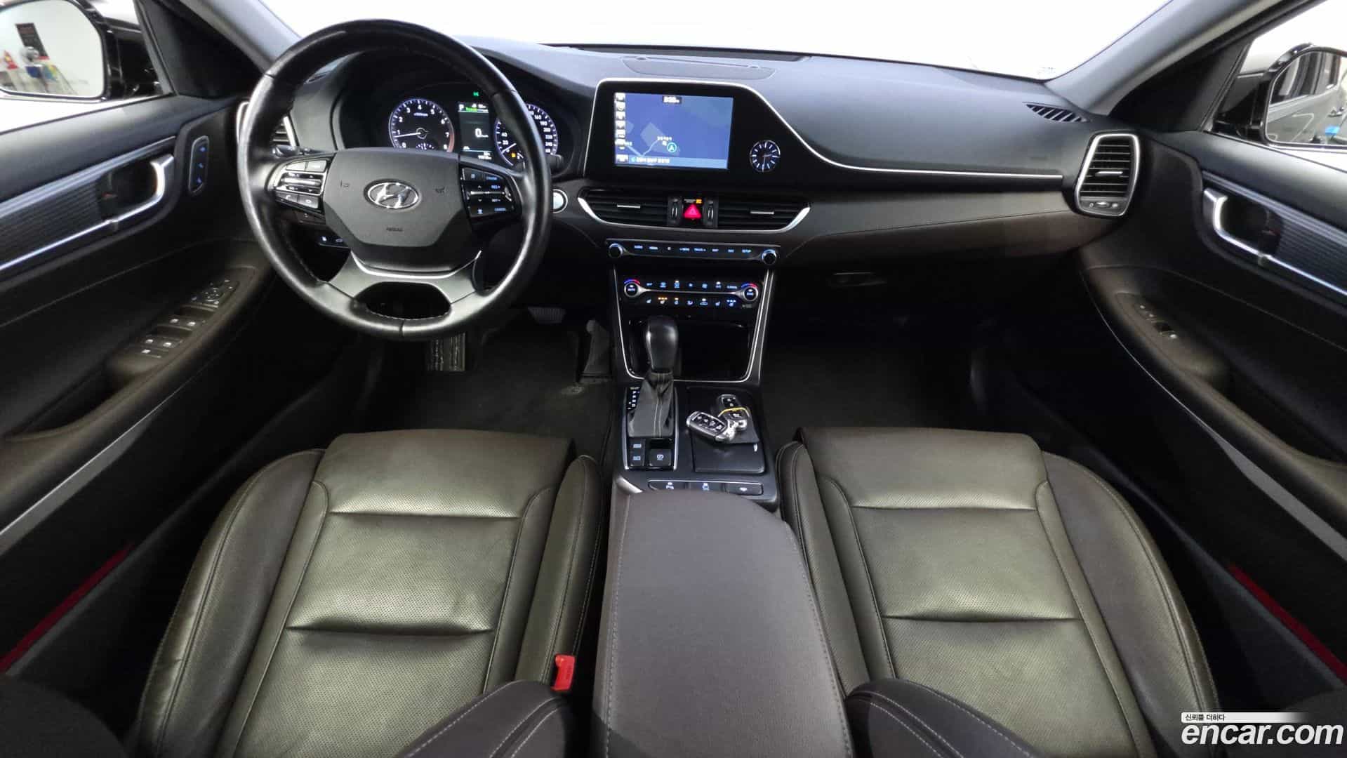 Grandeur Hyundai 2019.1-INNER-007