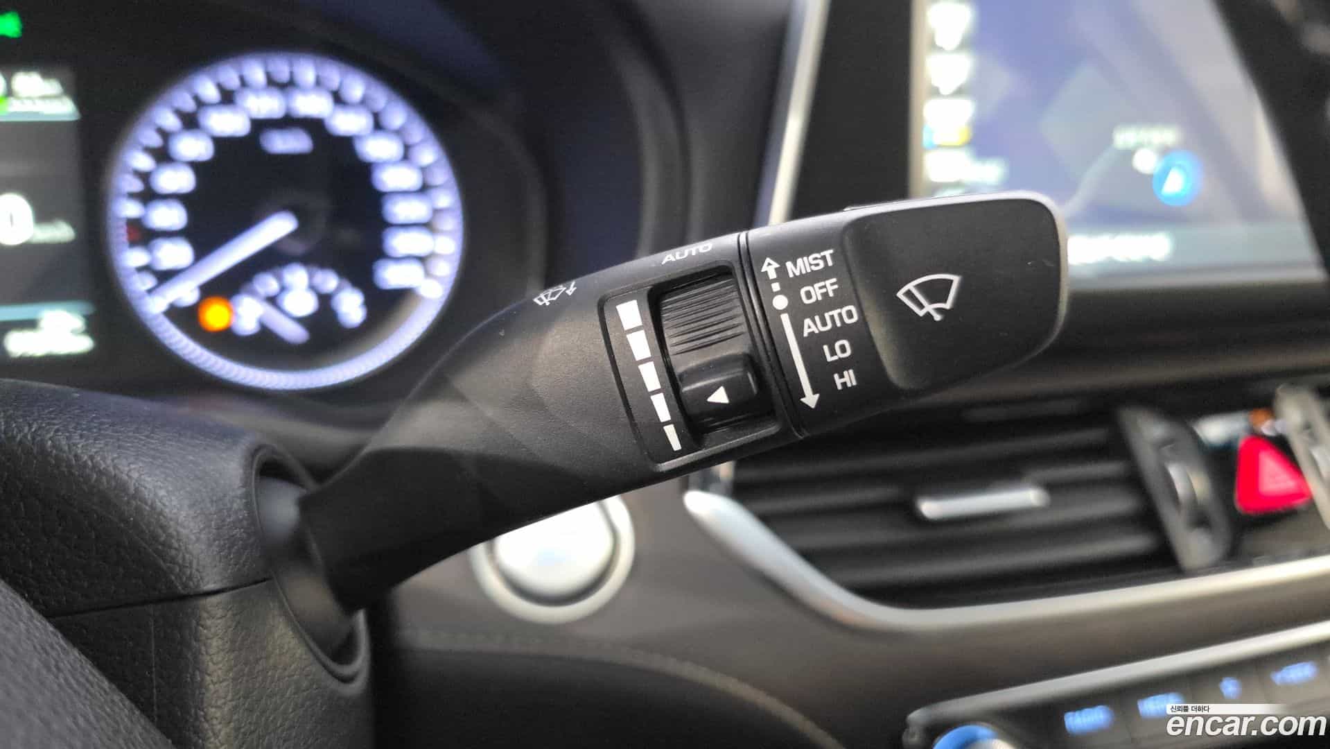 Grandeur Hyundai 2019.1-OPTION-018