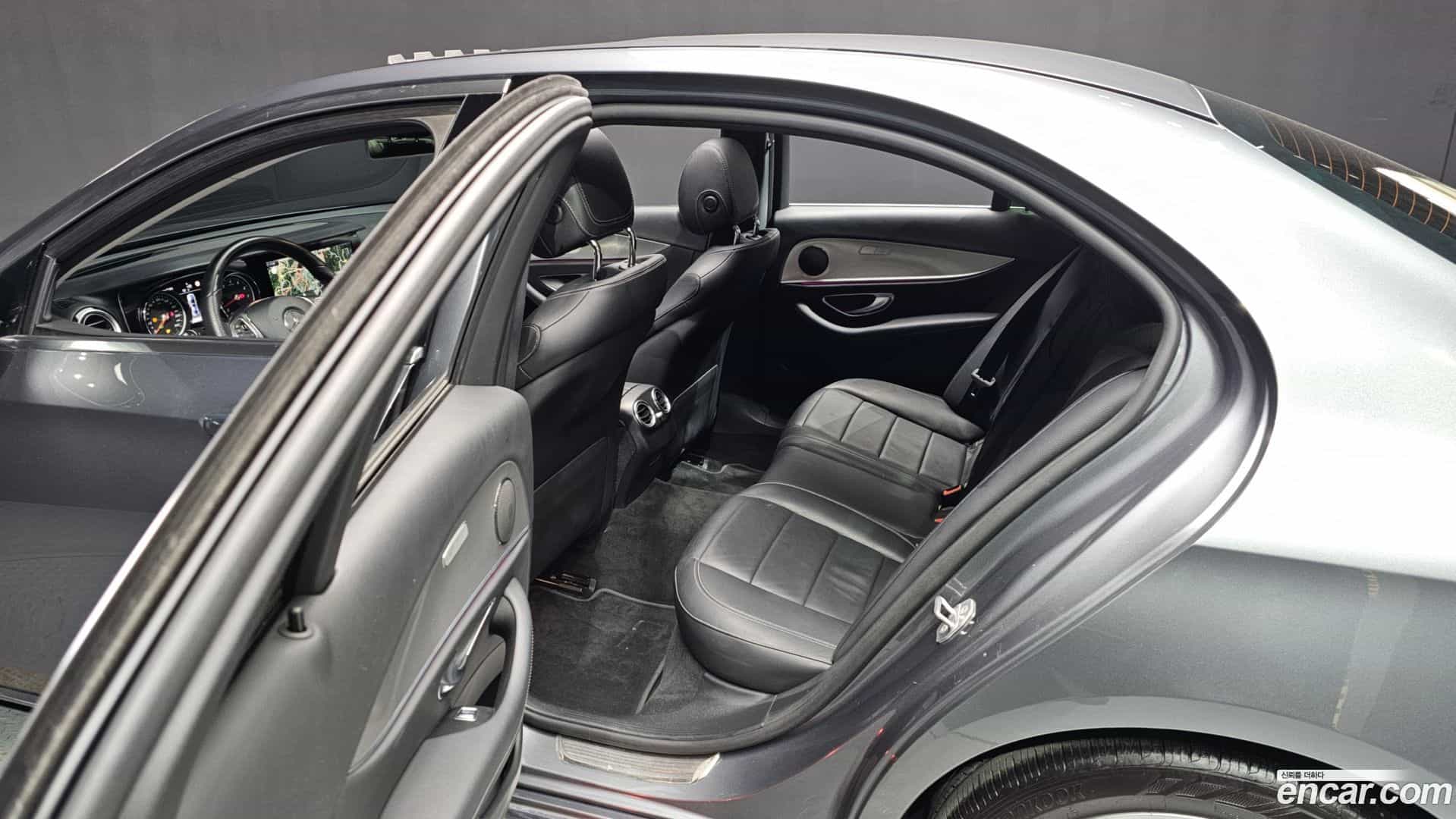 E-Class Mercedes-Benz 2017.2-OPTION-017