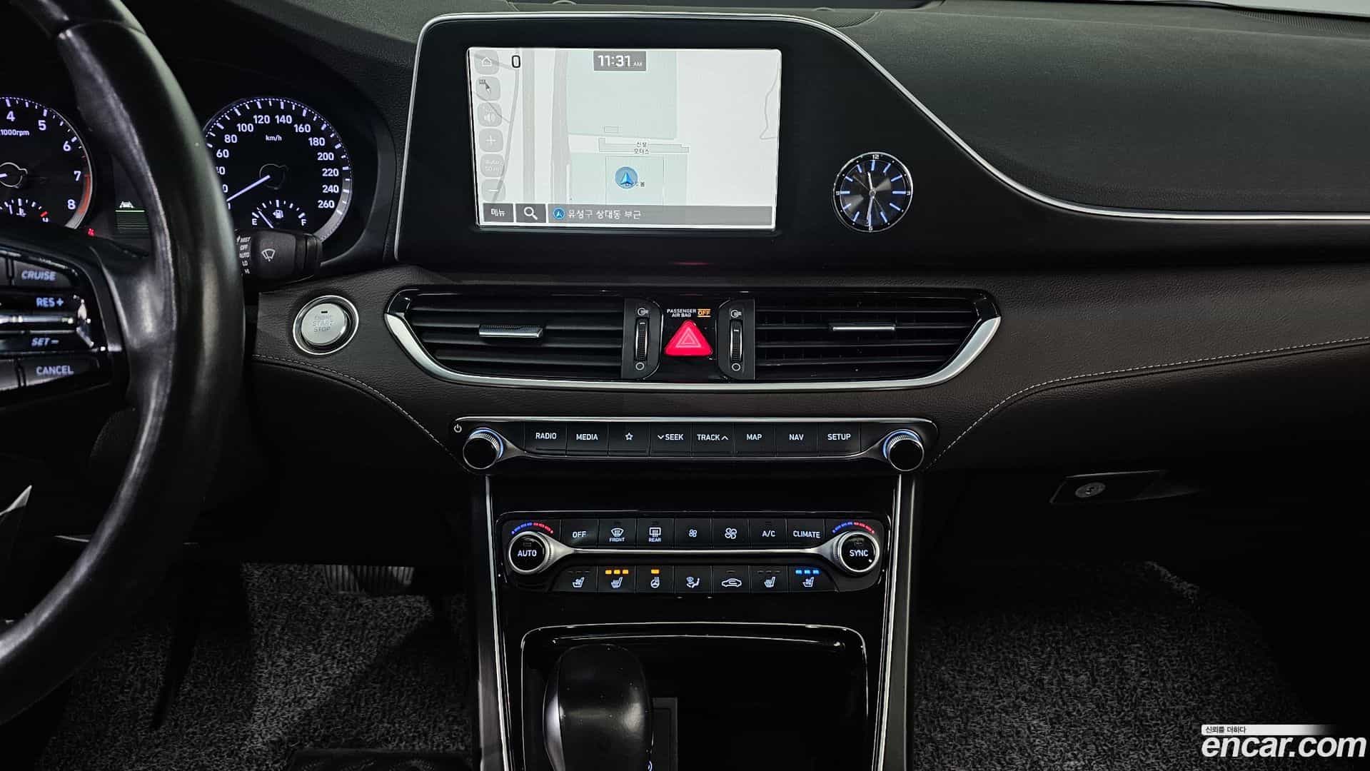 Grandeur Hyundai 2018.4-OPTION-020