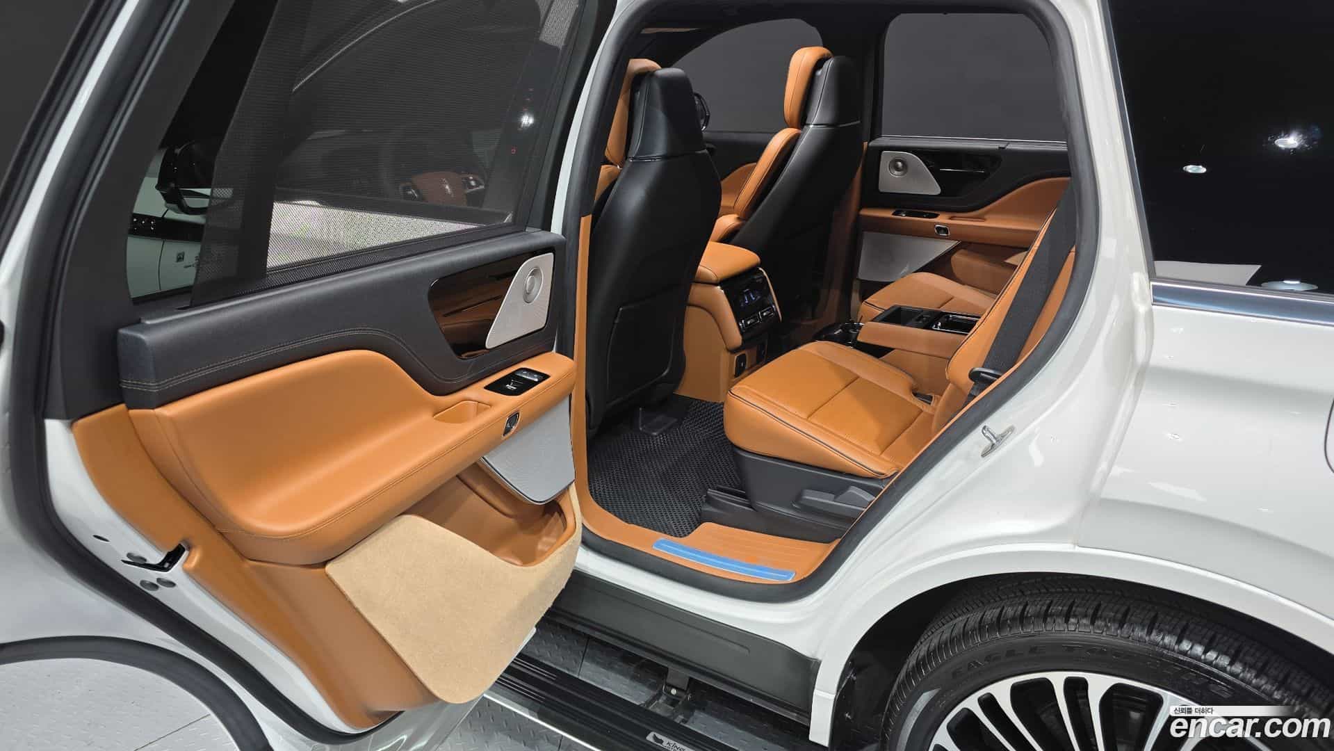 Aviator Lincoln 2025.0-OPTION-021