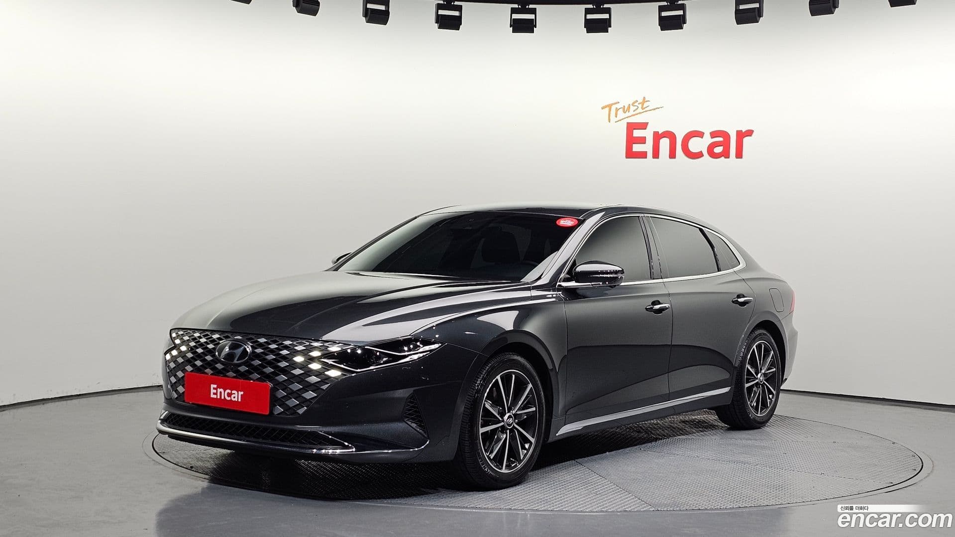 Main__Slider__Photo:Grandeur Hyundai 2020.9-0