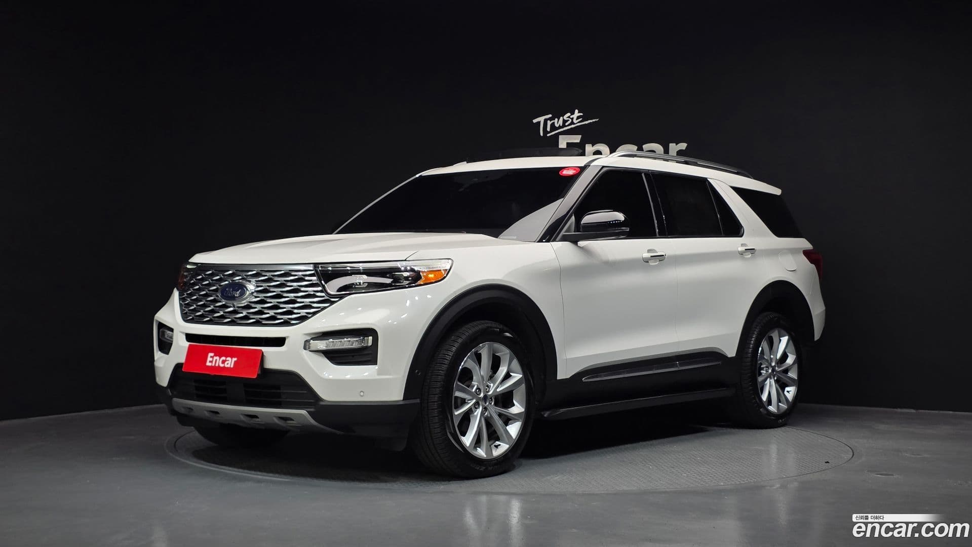 Main__Slider__Photo:Explorer Ford 2022.8-0