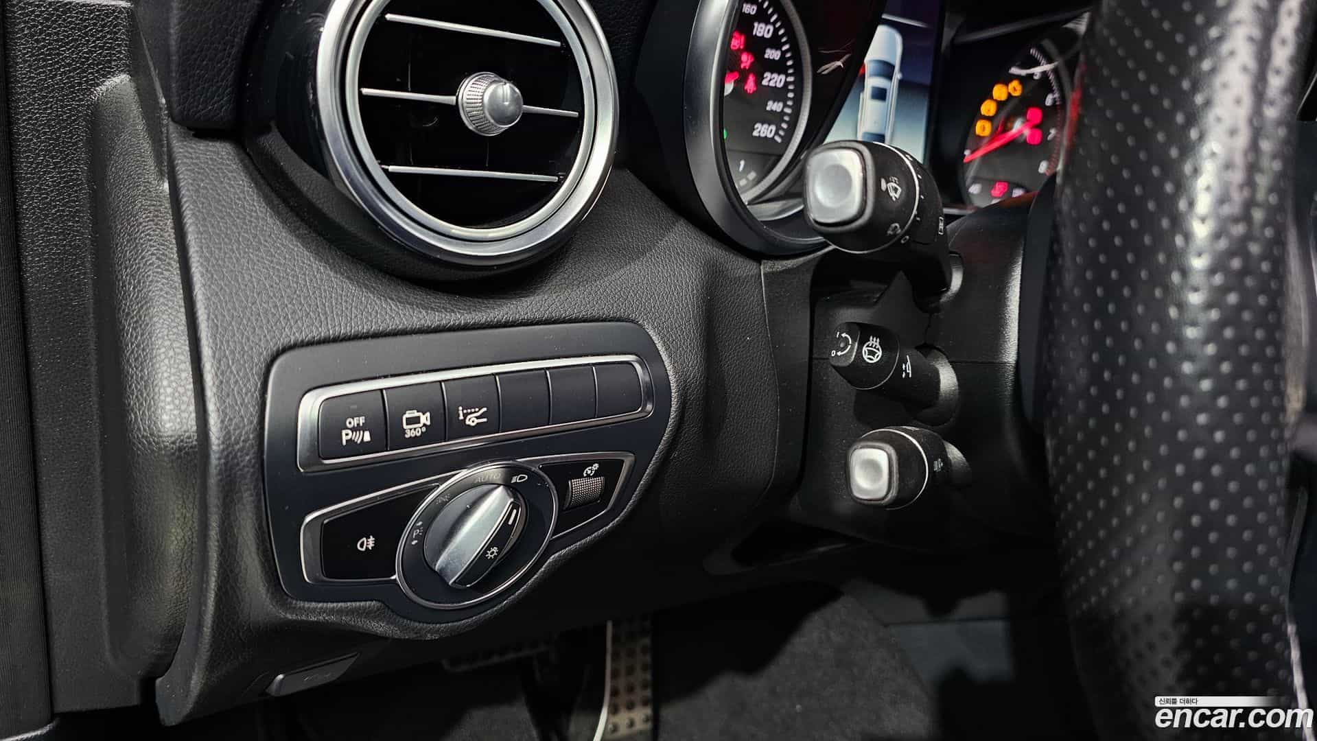 GLC-Class Mercedes-Benz 2019.7-OPTION-022