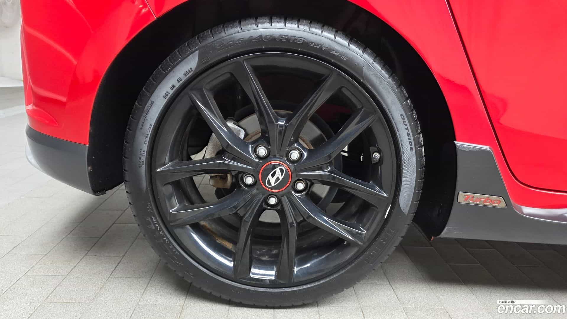 Veloster Hyundai 2019.3-OUTER-005
