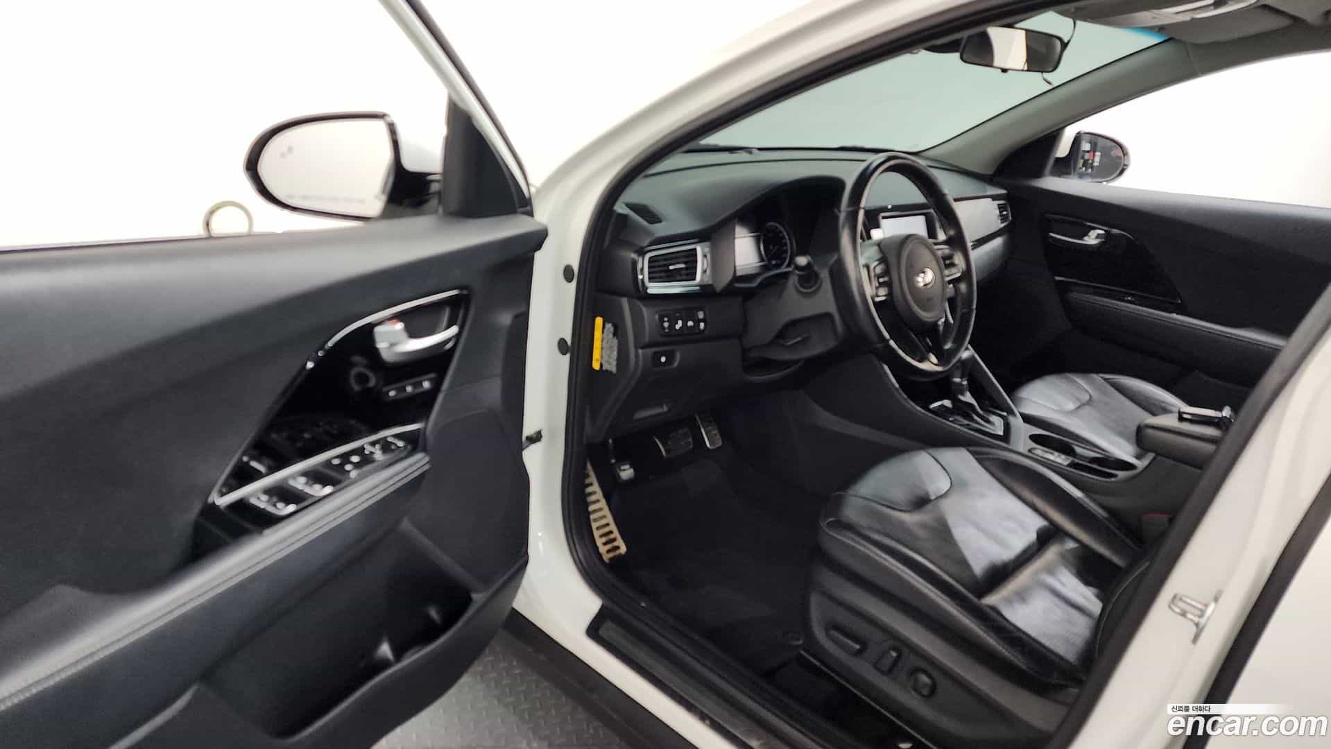 Niro Kia 2019.0-INNER-010