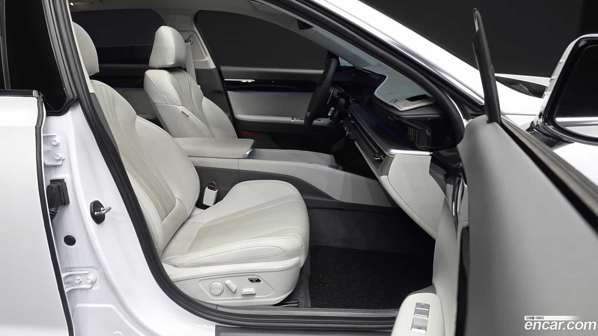 Grandeur Hyundai 2025.2-OPTION-015
