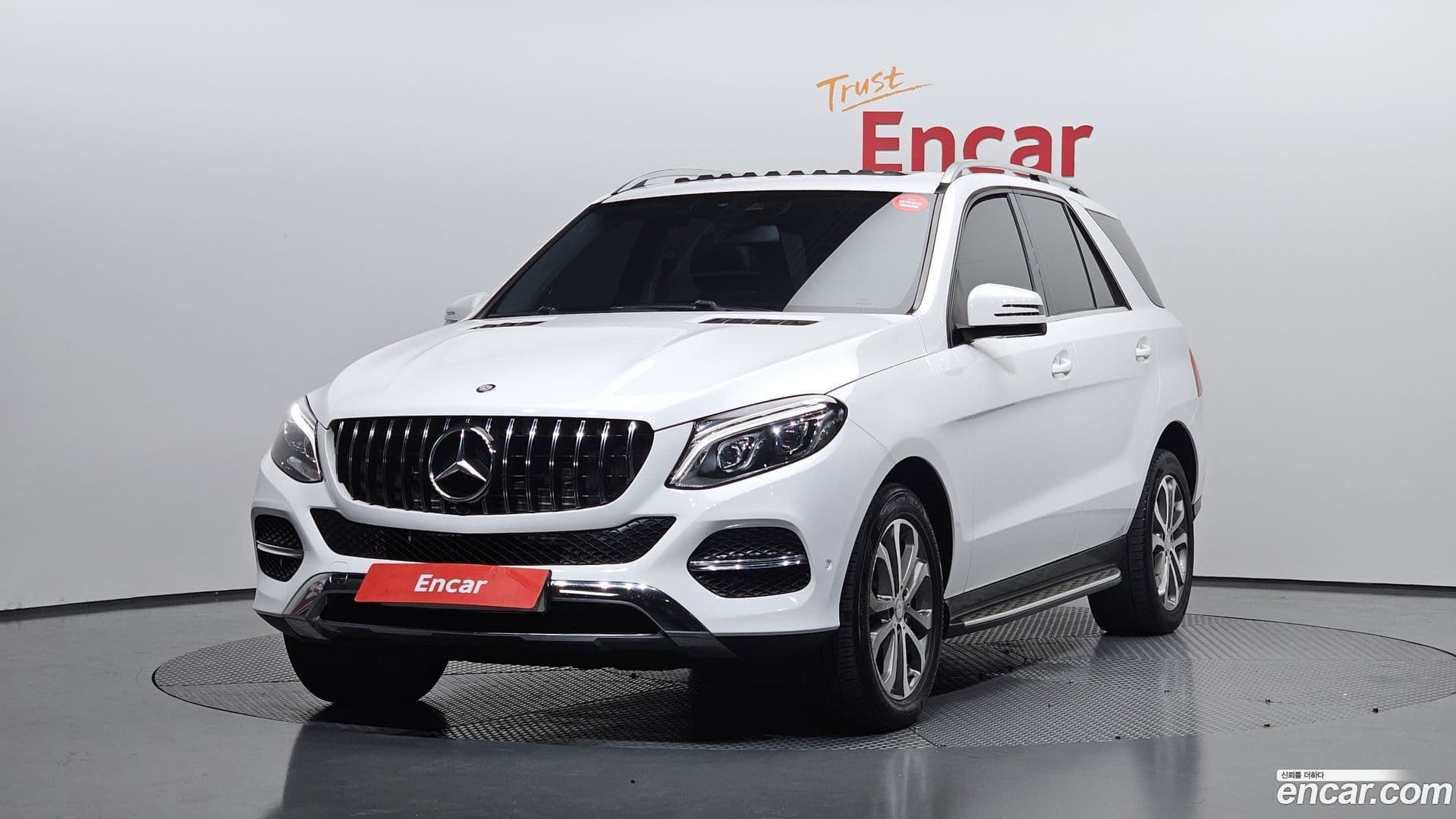 Main__Slider__Photo:GLE-Class Mercedes-Benz 2017.1-0