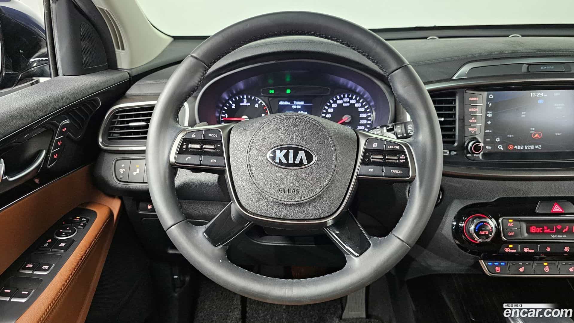 Sorento Kia 2018.2-OPTION-017
