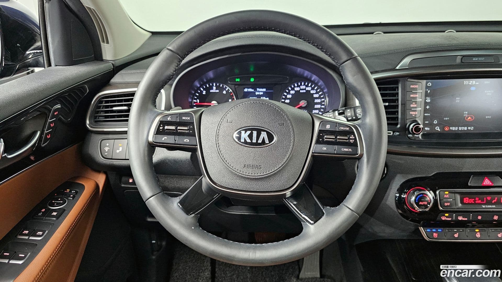 Main__Slider__Photo:Sorento Kia 2018.2-12