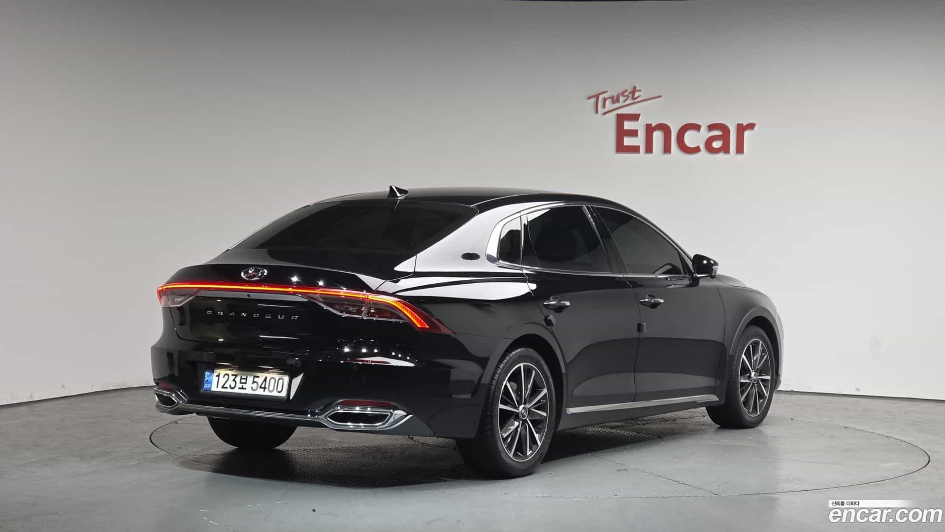 Grandeur Hyundai 2022.9-OUTER-002