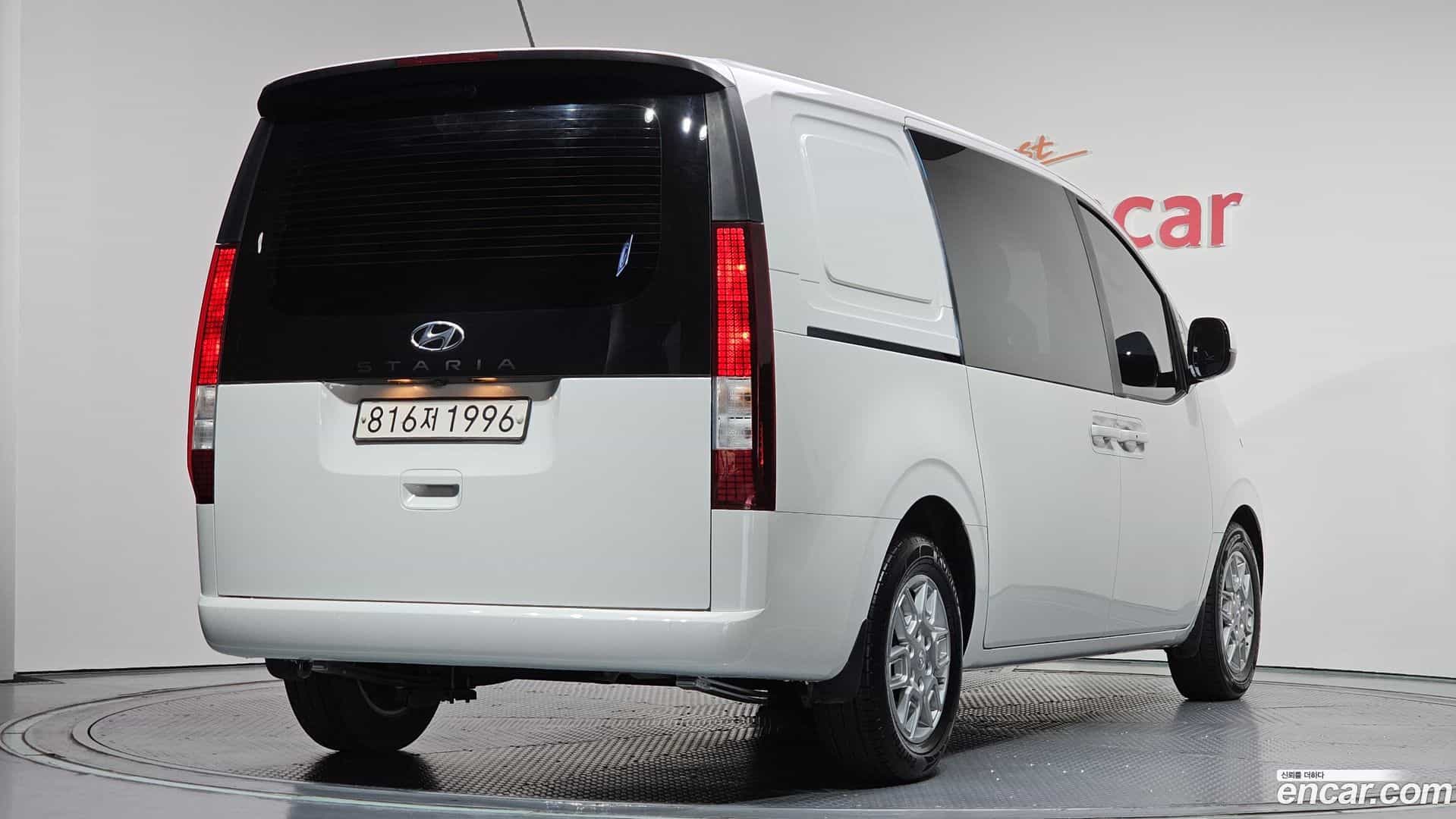 Staria Hyundai 2022.0-OUTER-002